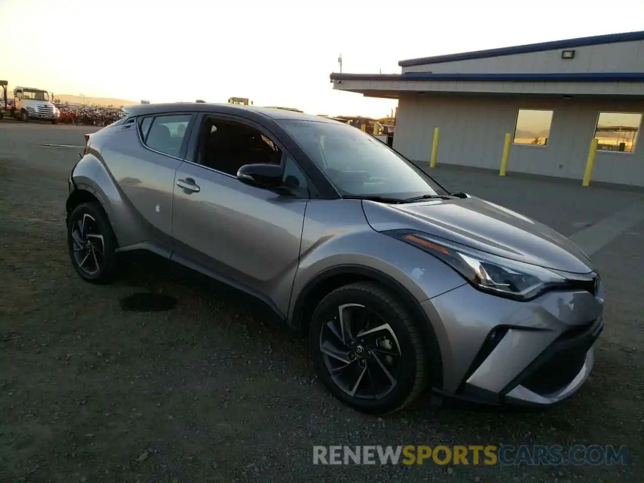 4 Photograph of a damaged car NMTKHMBX9LR107633 TOYOTA C-HR 2020