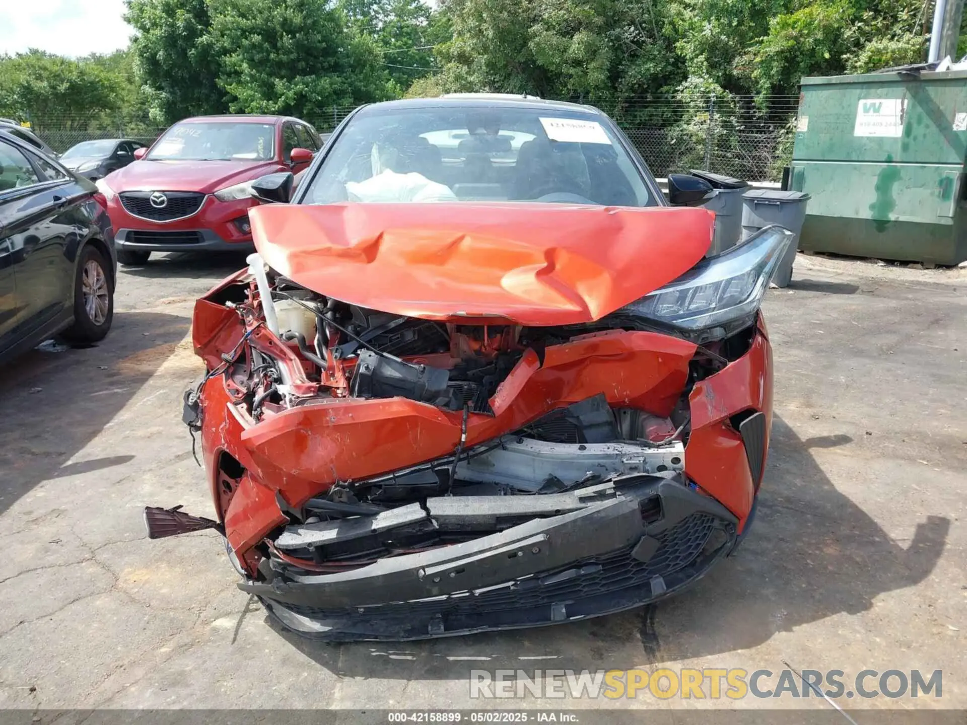 12 Photograph of a damaged car NMTKHMBX9LR107762 TOYOTA C-HR 2020
