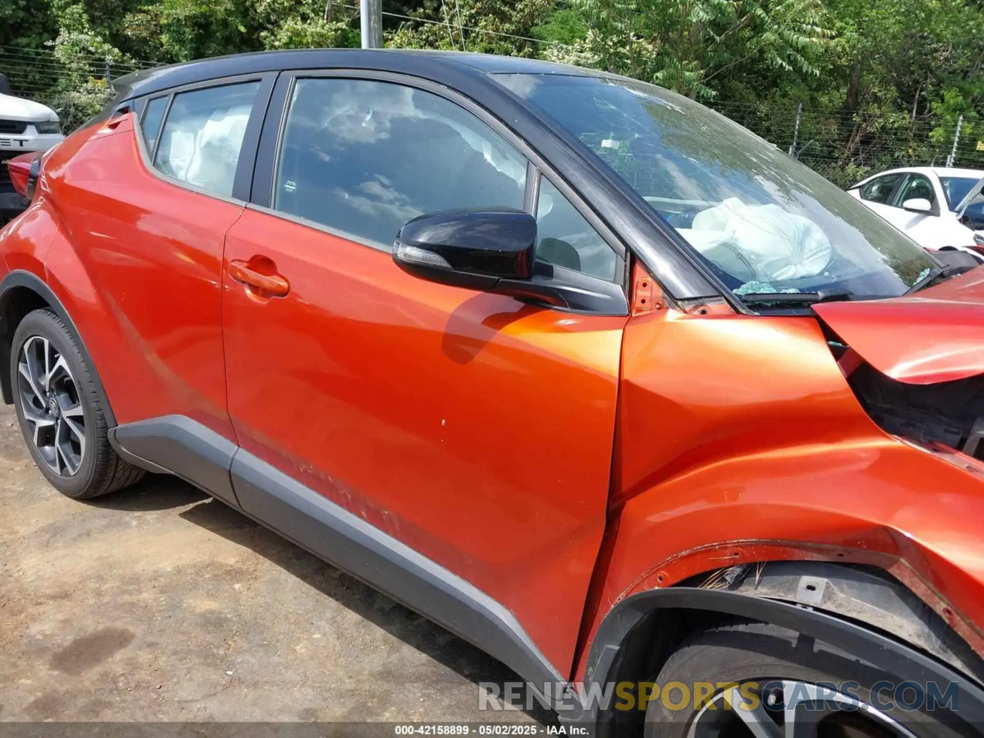 13 Photograph of a damaged car NMTKHMBX9LR107762 TOYOTA C-HR 2020