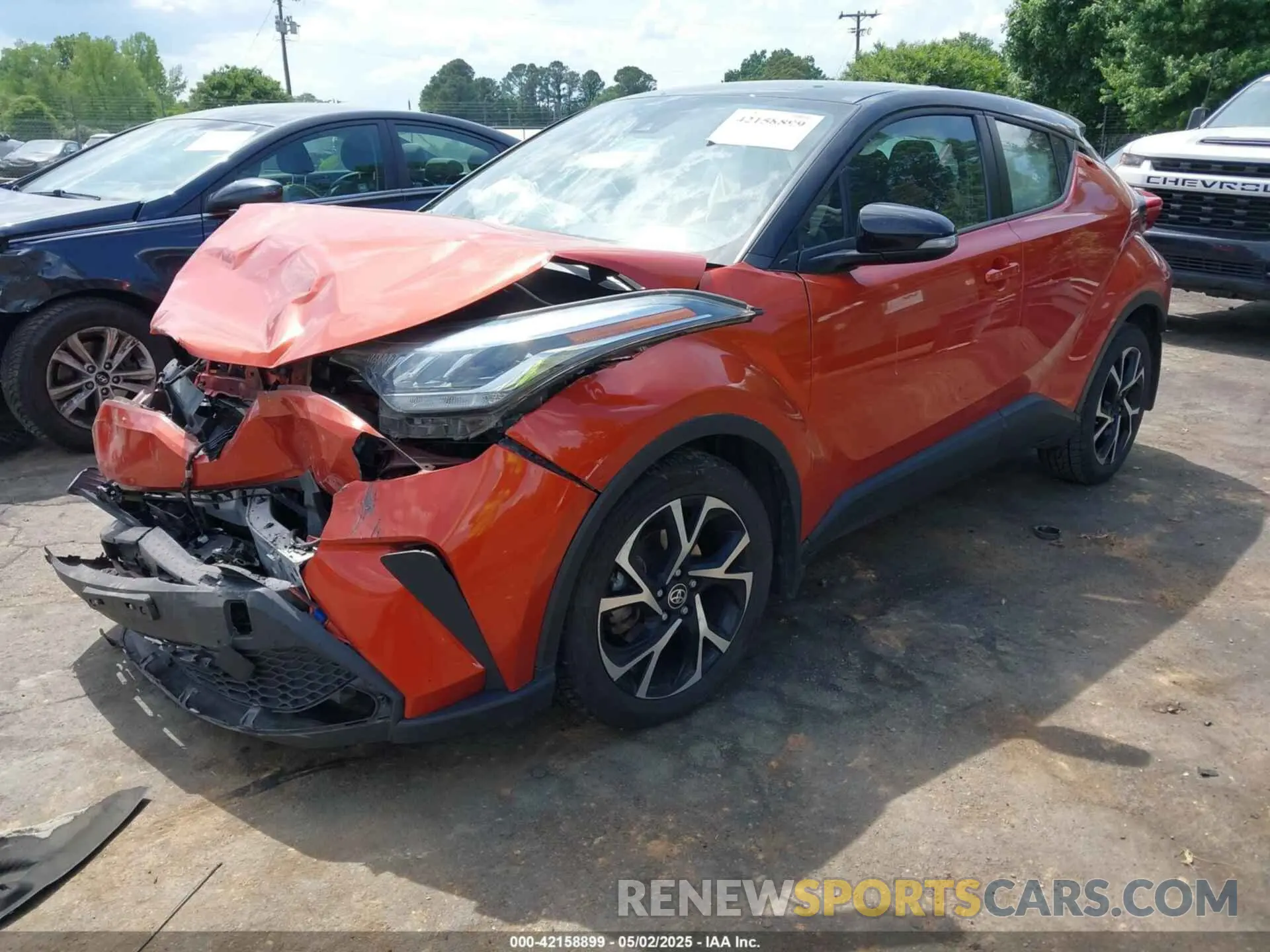 2 Photograph of a damaged car NMTKHMBX9LR107762 TOYOTA C-HR 2020