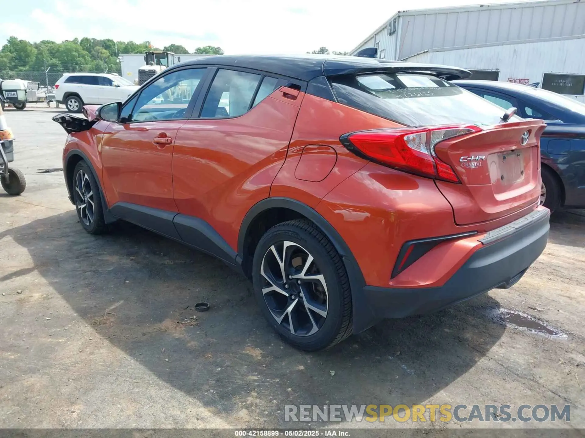3 Photograph of a damaged car NMTKHMBX9LR107762 TOYOTA C-HR 2020