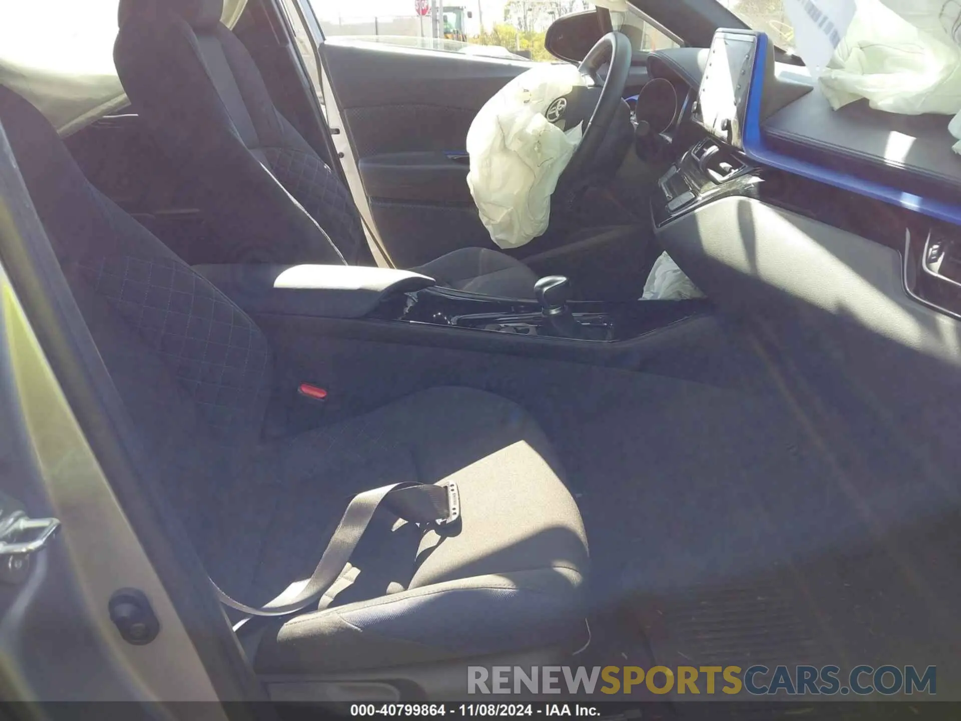 5 Photograph of a damaged car NMTKHMBX9LR108538 TOYOTA C-HR 2020