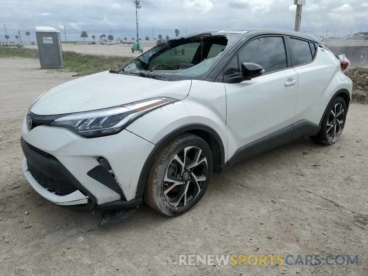1 Photograph of a damaged car NMTKHMBX9LR109866 TOYOTA C-HR 2020