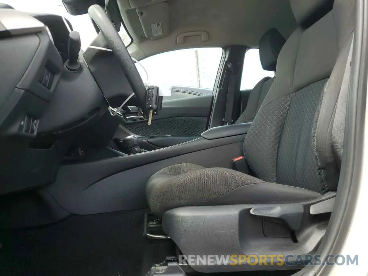 7 Photograph of a damaged car NMTKHMBX9LR111603 TOYOTA C-HR 2020
