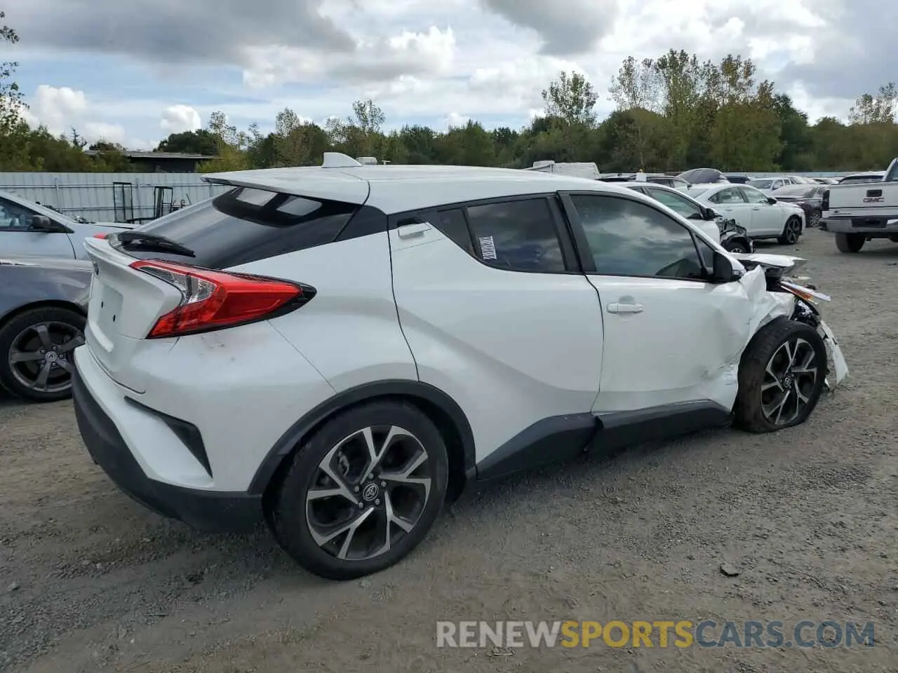 3 Photograph of a damaged car NMTKHMBX9LR114095 TOYOTA C-HR 2020
