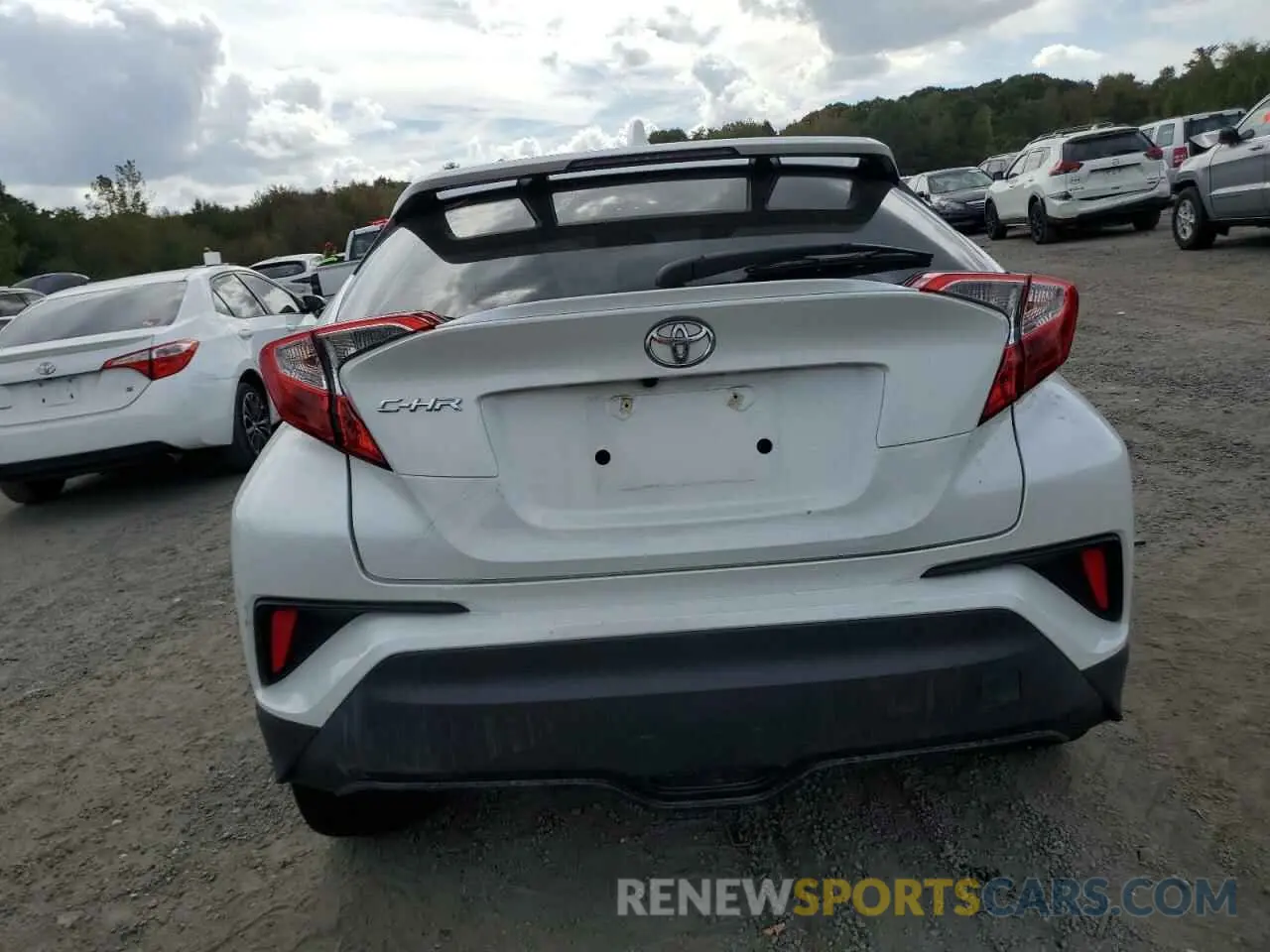 6 Photograph of a damaged car NMTKHMBX9LR114095 TOYOTA C-HR 2020