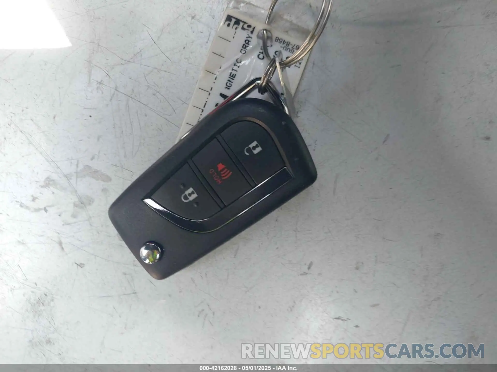 11 Photograph of a damaged car NMTKHMBX9LR114341 TOYOTA C-HR 2020