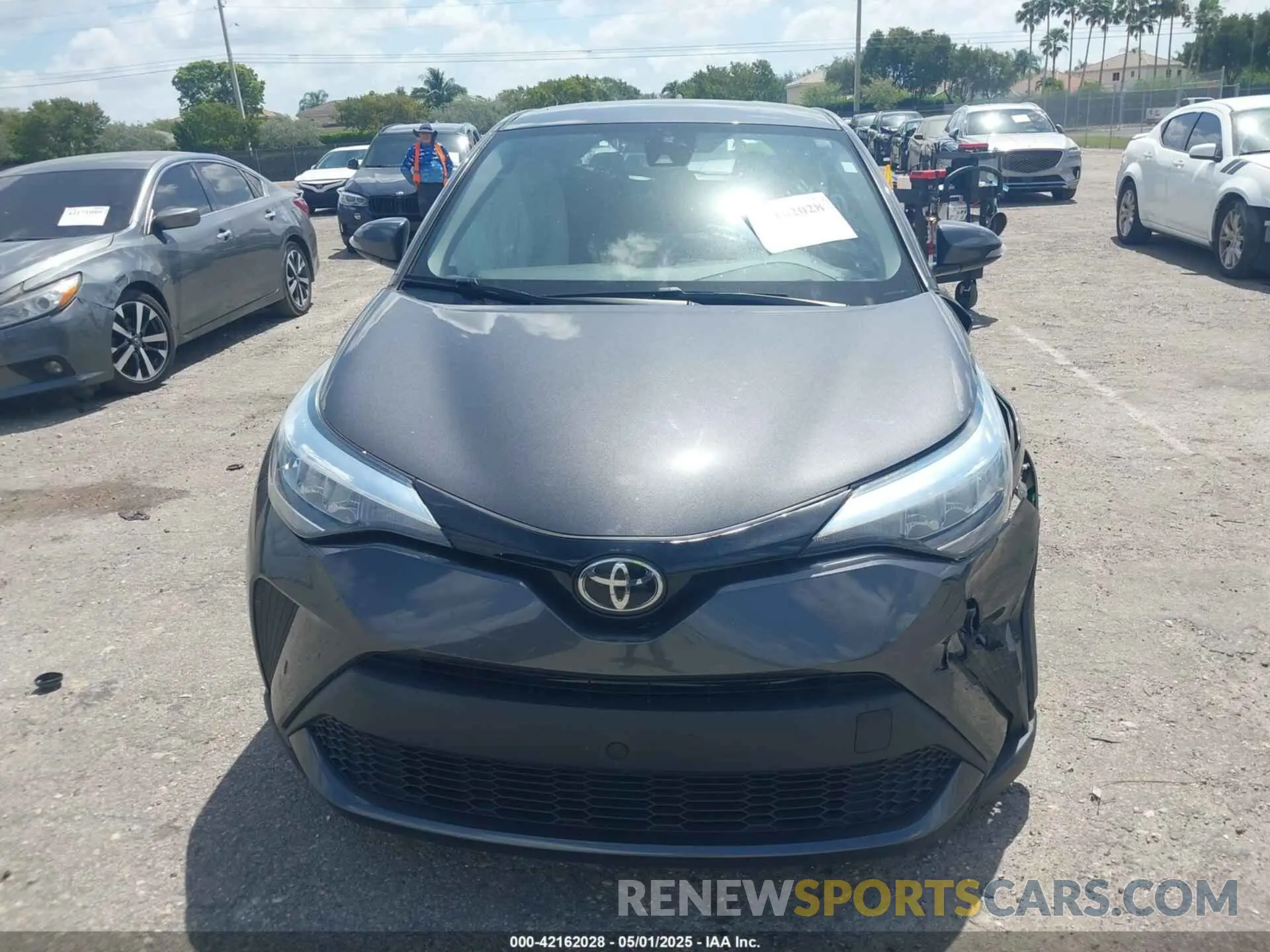 12 Photograph of a damaged car NMTKHMBX9LR114341 TOYOTA C-HR 2020