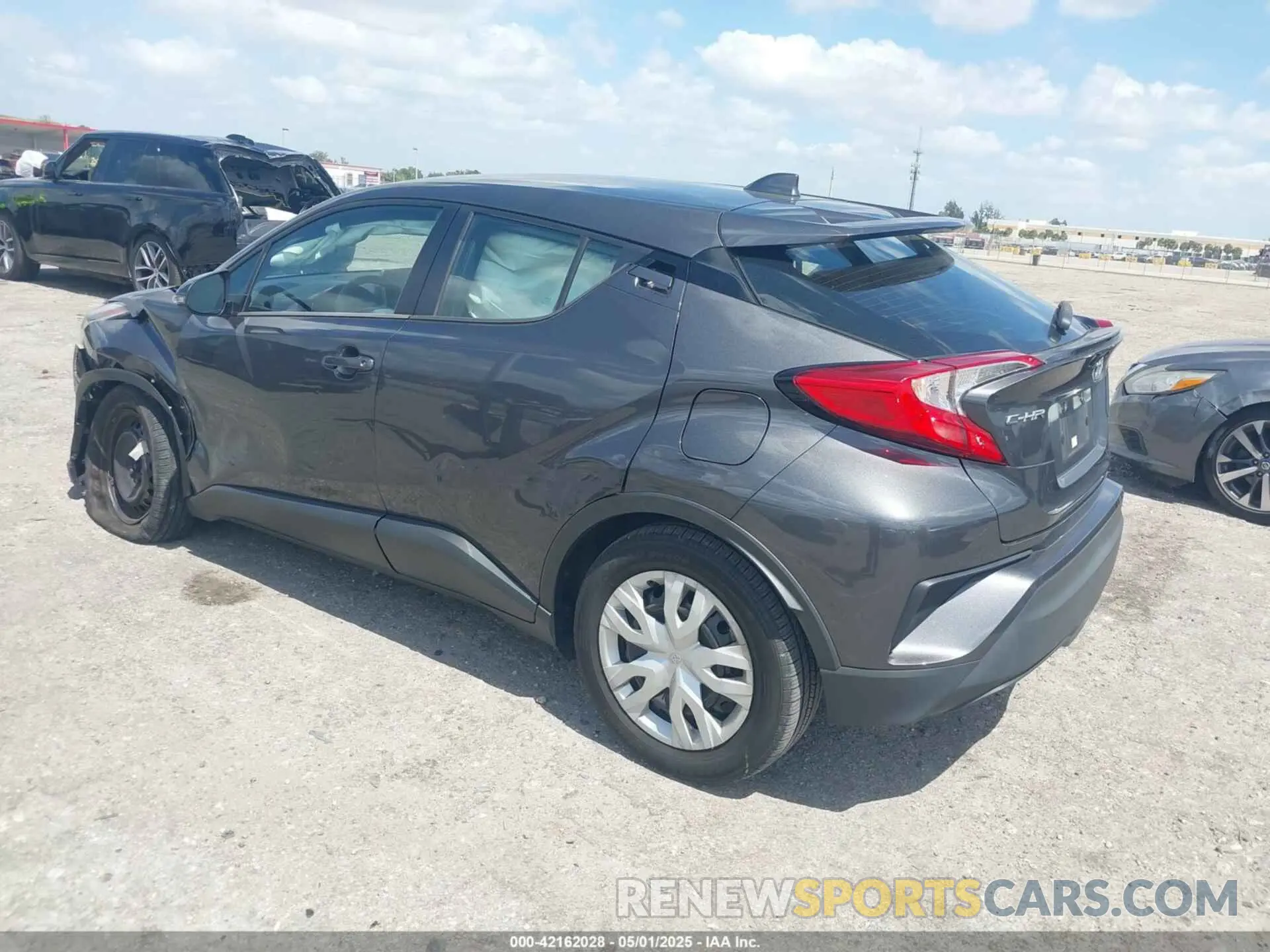 3 Photograph of a damaged car NMTKHMBX9LR114341 TOYOTA C-HR 2020