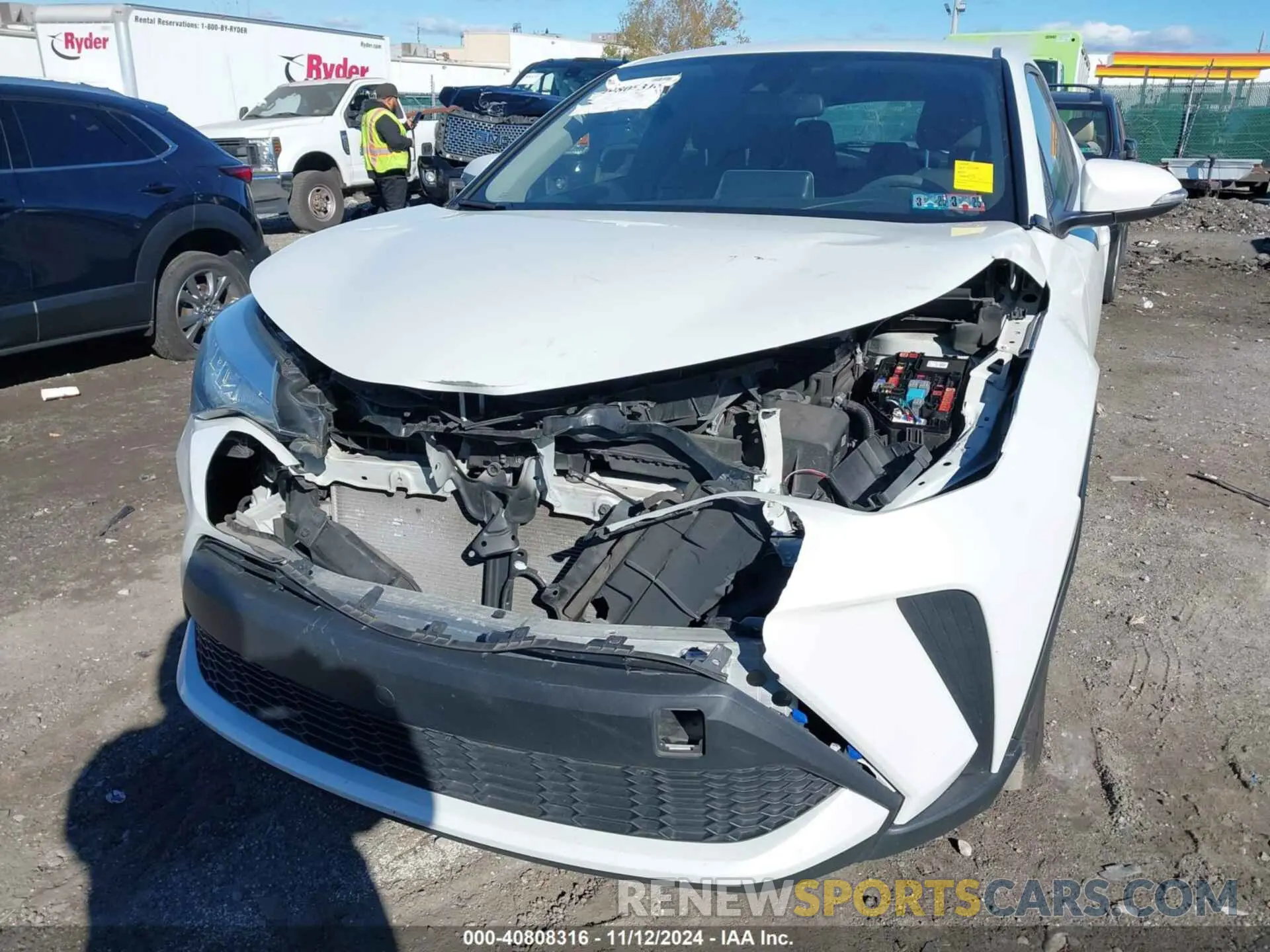 6 Photograph of a damaged car NMTKHMBX9LR115795 TOYOTA C-HR 2020
