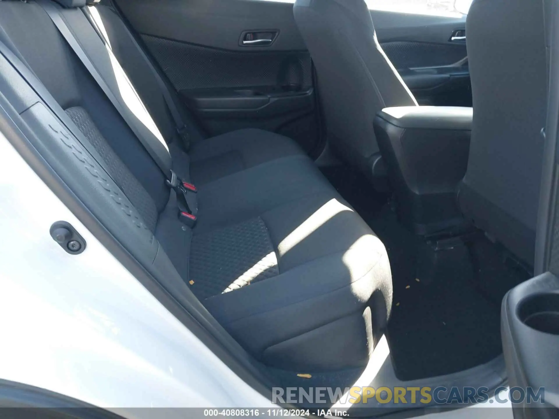 8 Photograph of a damaged car NMTKHMBX9LR115795 TOYOTA C-HR 2020