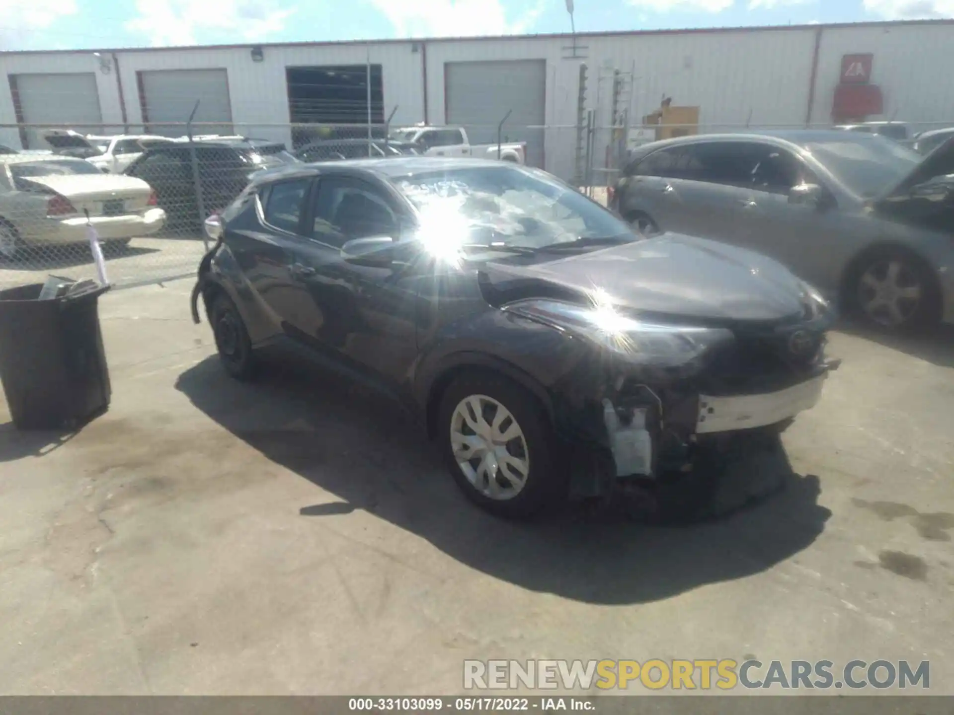 1 Photograph of a damaged car NMTKHMBX9LR116641 TOYOTA C-HR 2020