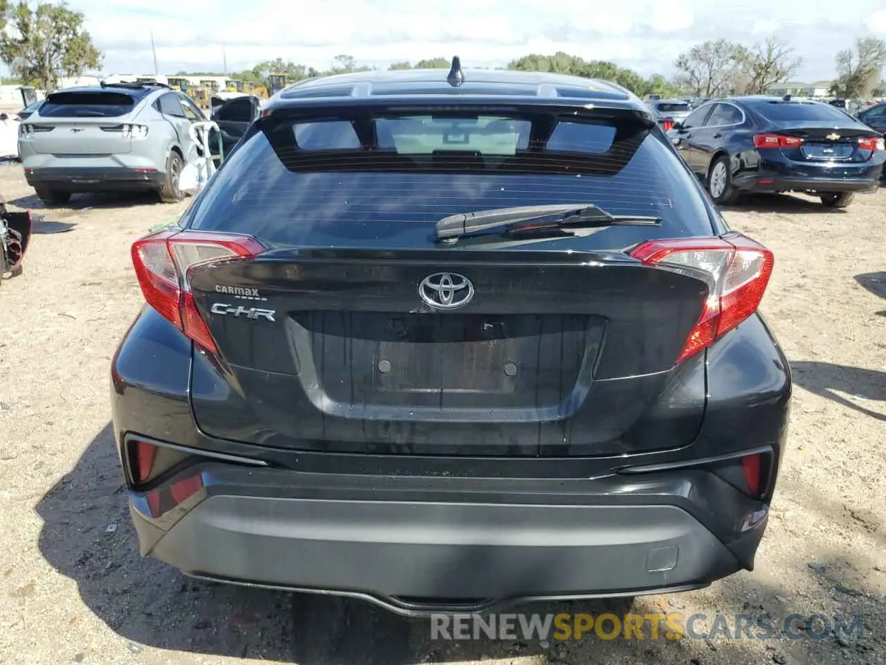 6 Photograph of a damaged car NMTKHMBX9LR117837 TOYOTA C-HR 2020