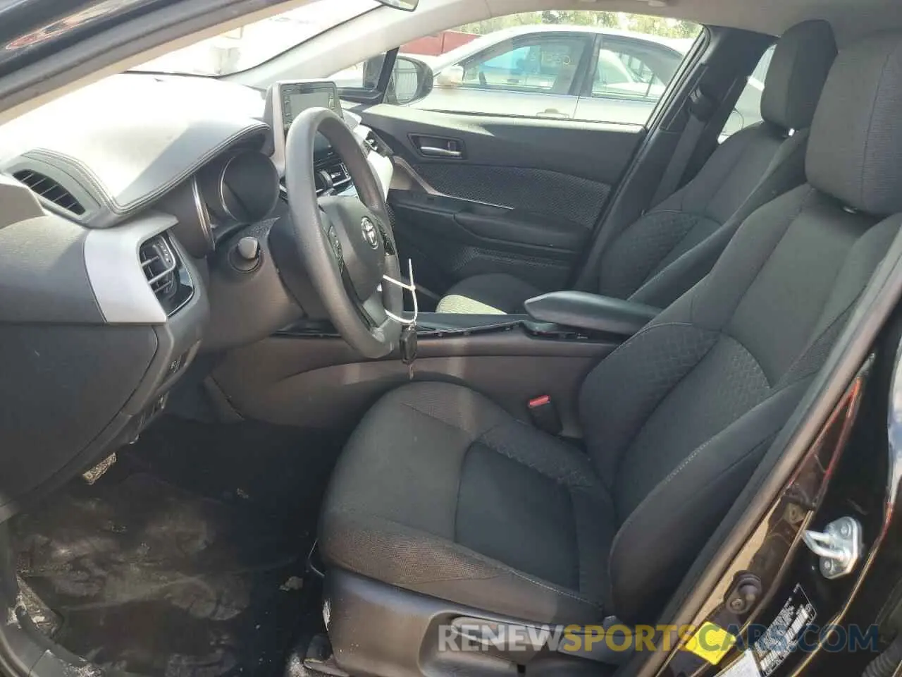 7 Photograph of a damaged car NMTKHMBX9LR117837 TOYOTA C-HR 2020