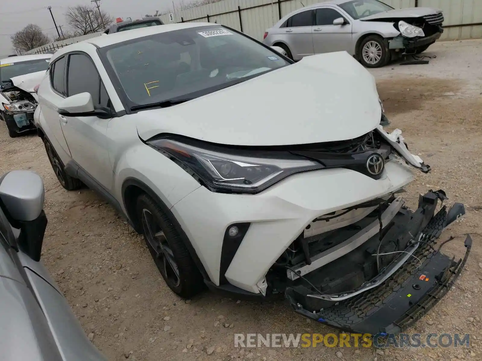 1 Photograph of a damaged car NMTKHMBXXLR104515 TOYOTA C-HR 2020