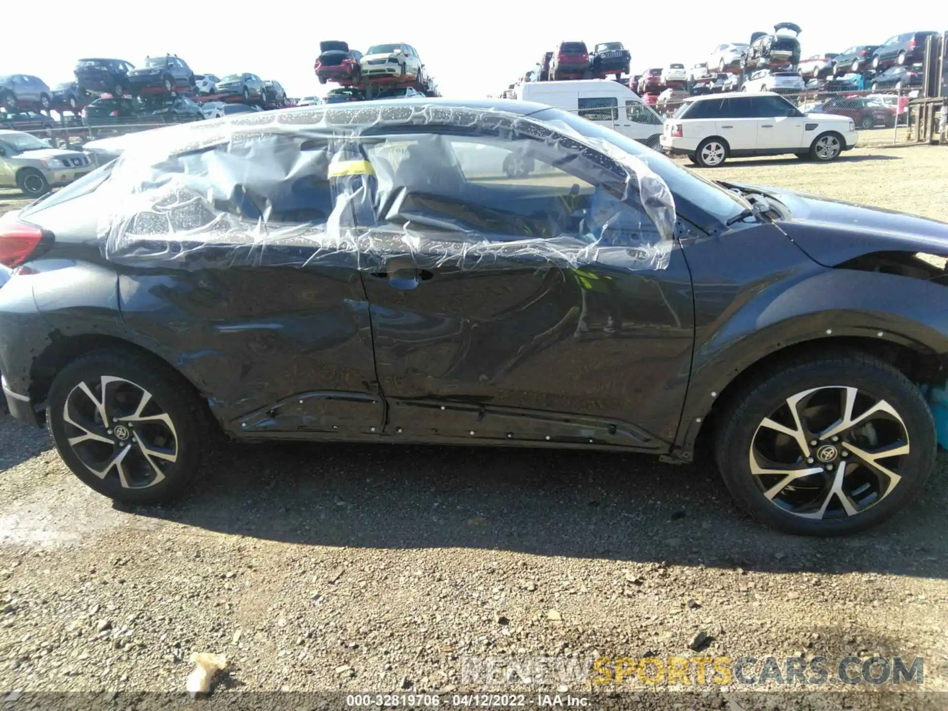 6 Photograph of a damaged car NMTKHMBXXLR109410 TOYOTA C-HR 2020