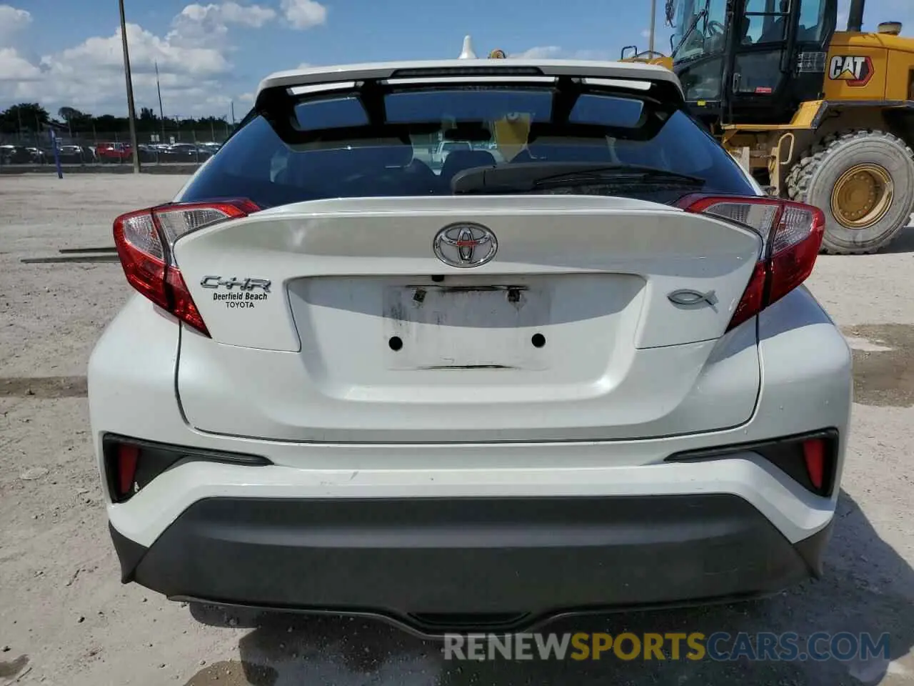 6 Photograph of a damaged car NMTKHMBXXLR111125 TOYOTA C-HR 2020