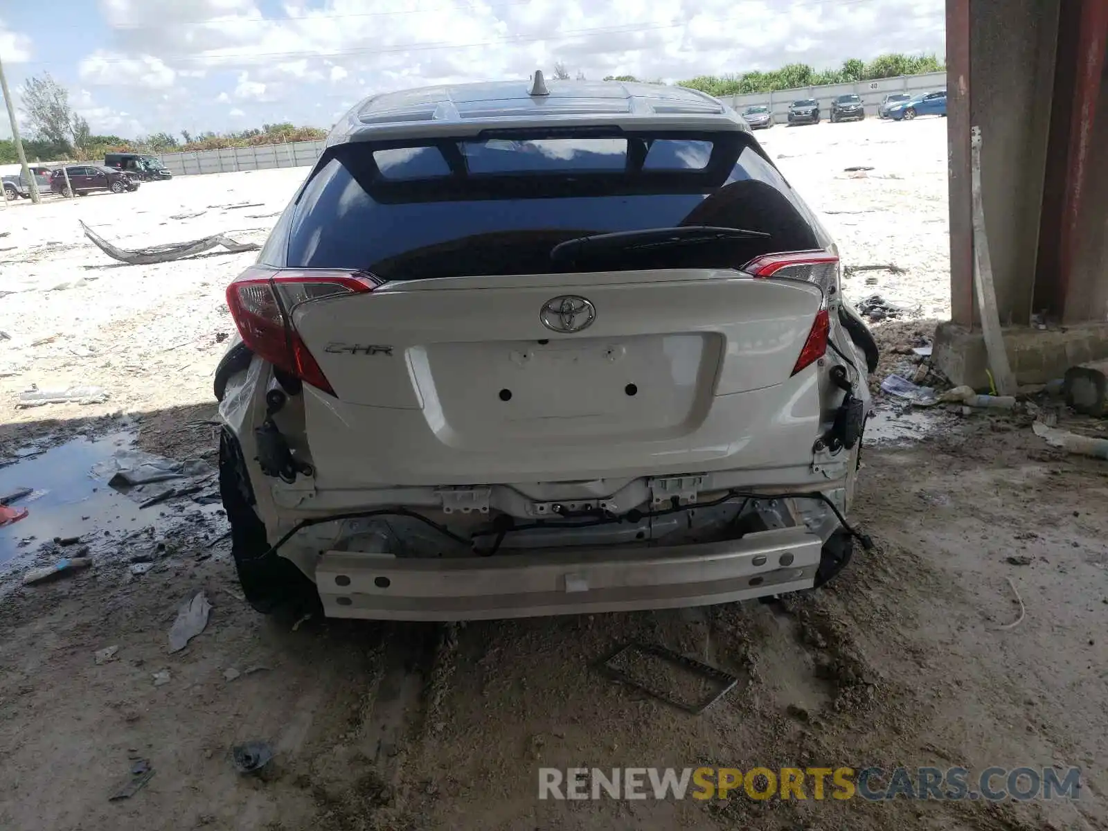 9 Photograph of a damaged car NMTKHMBXXLR114008 TOYOTA C-HR 2020