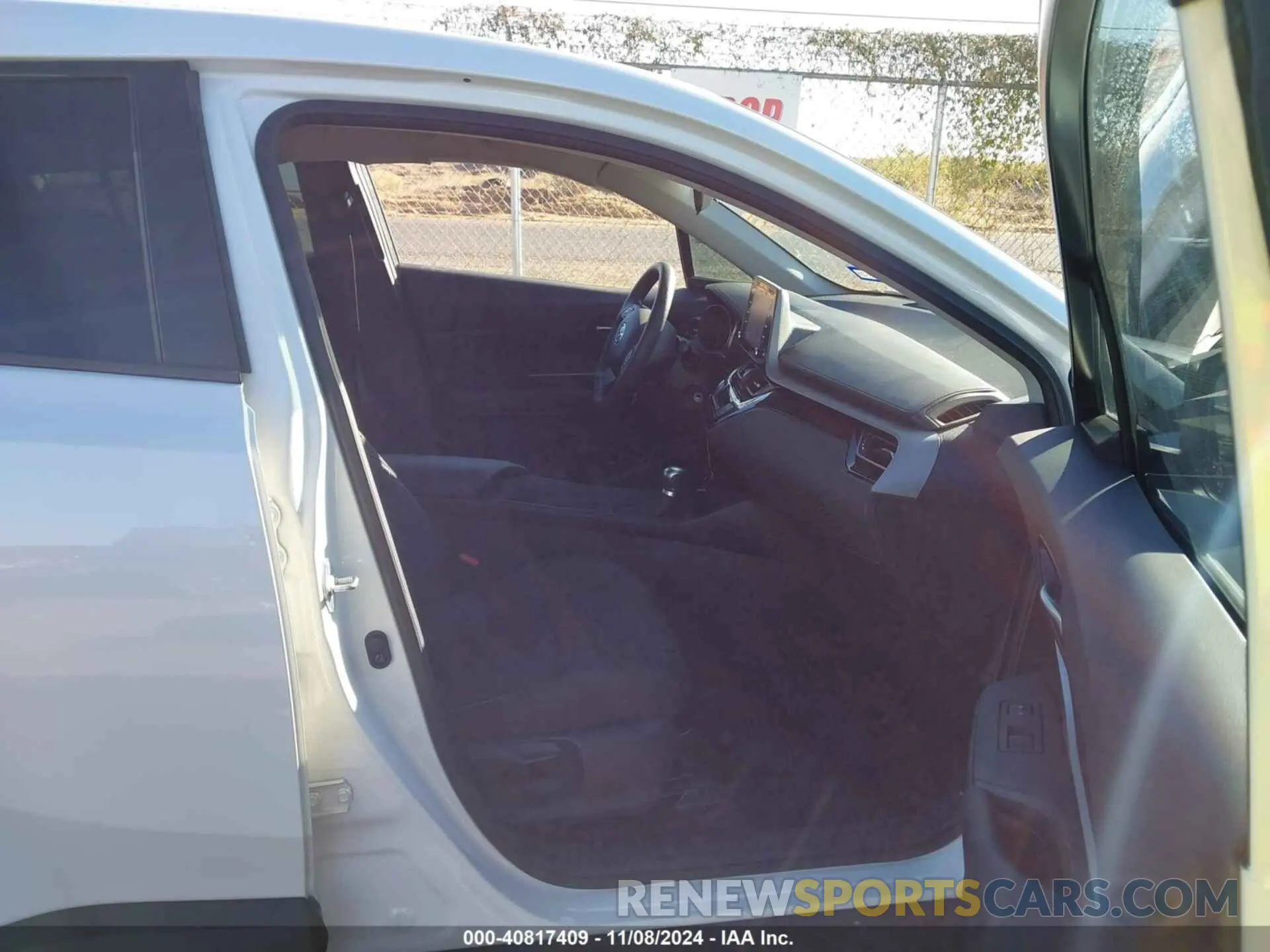 5 Photograph of a damaged car NMTKHMBXXLR118477 TOYOTA C-HR 2020