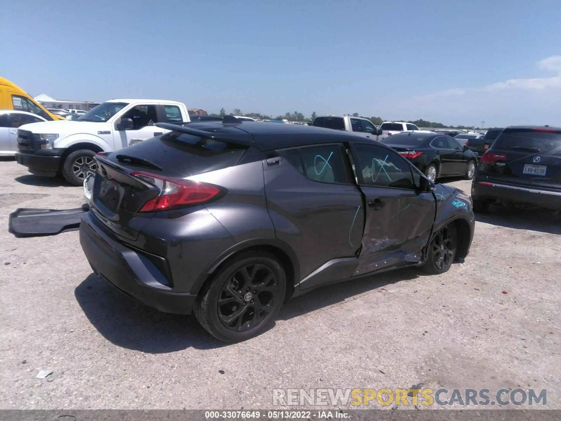 4 Photograph of a damaged car JTNKHMBX0M1108570 TOYOTA C-HR 2021