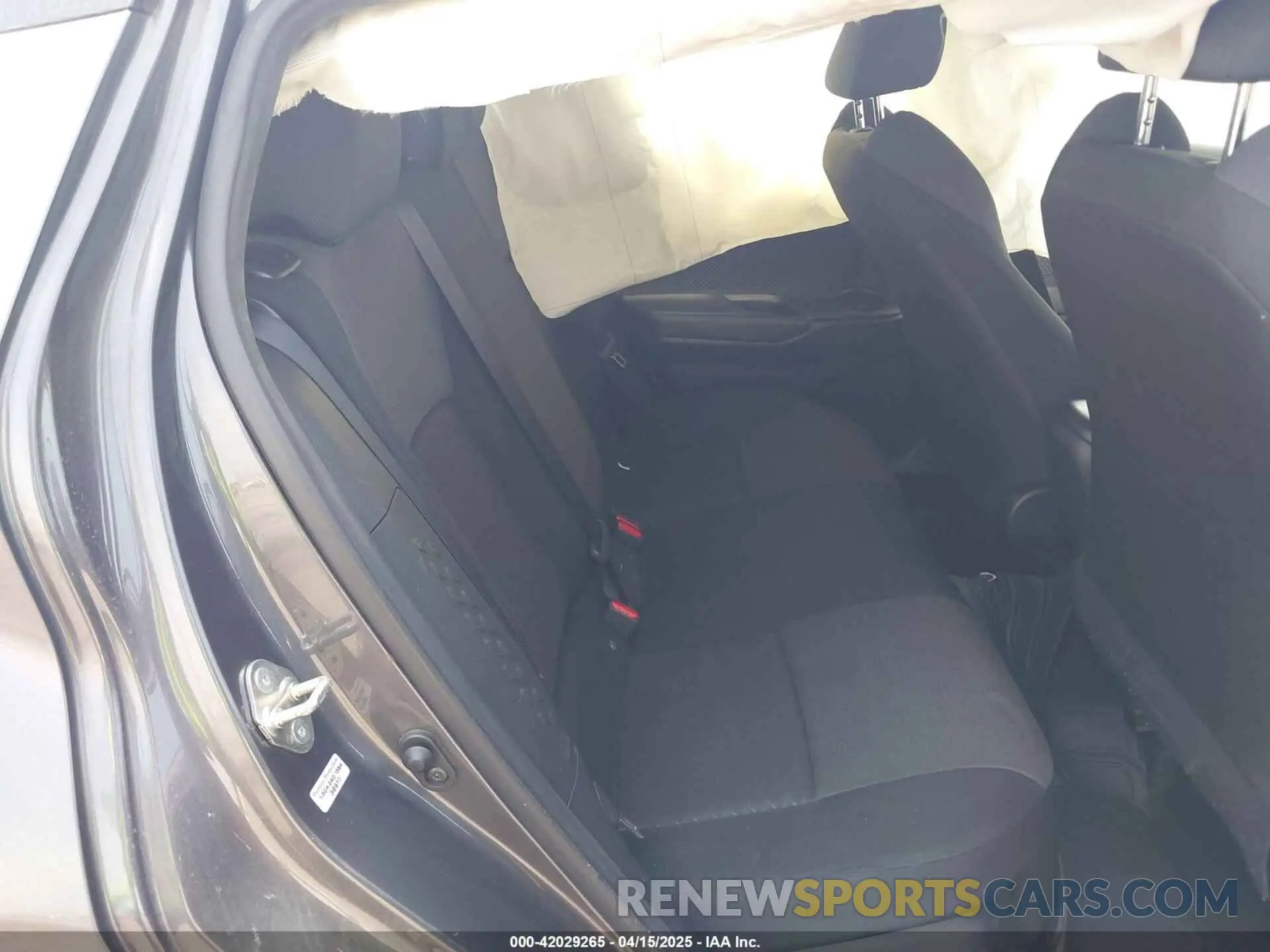 8 Photograph of a damaged car JTNKHMBX0M1115308 TOYOTA C-HR 2021