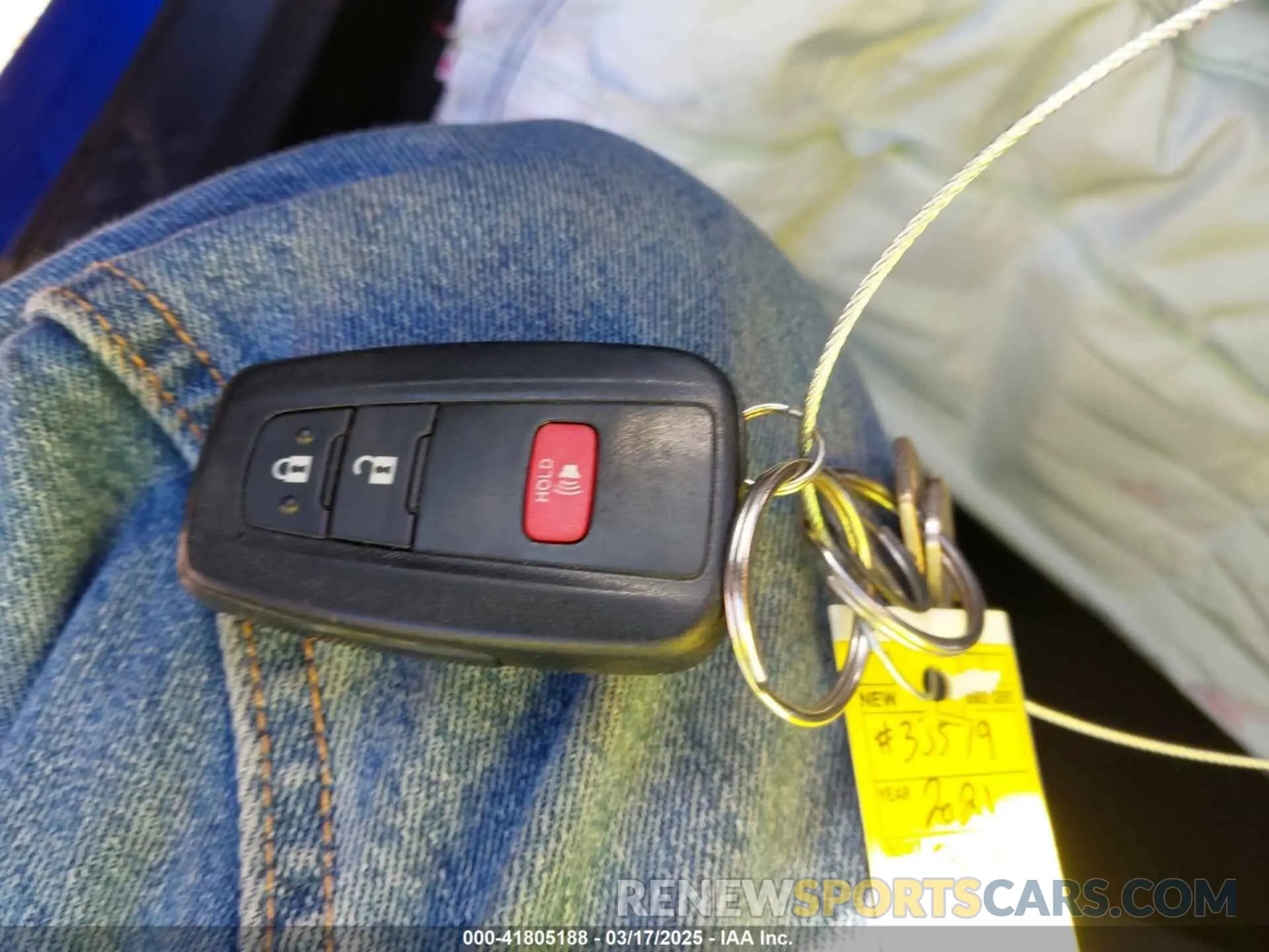 11 Photograph of a damaged car JTNKHMBX0M1118192 TOYOTA C-HR 2021