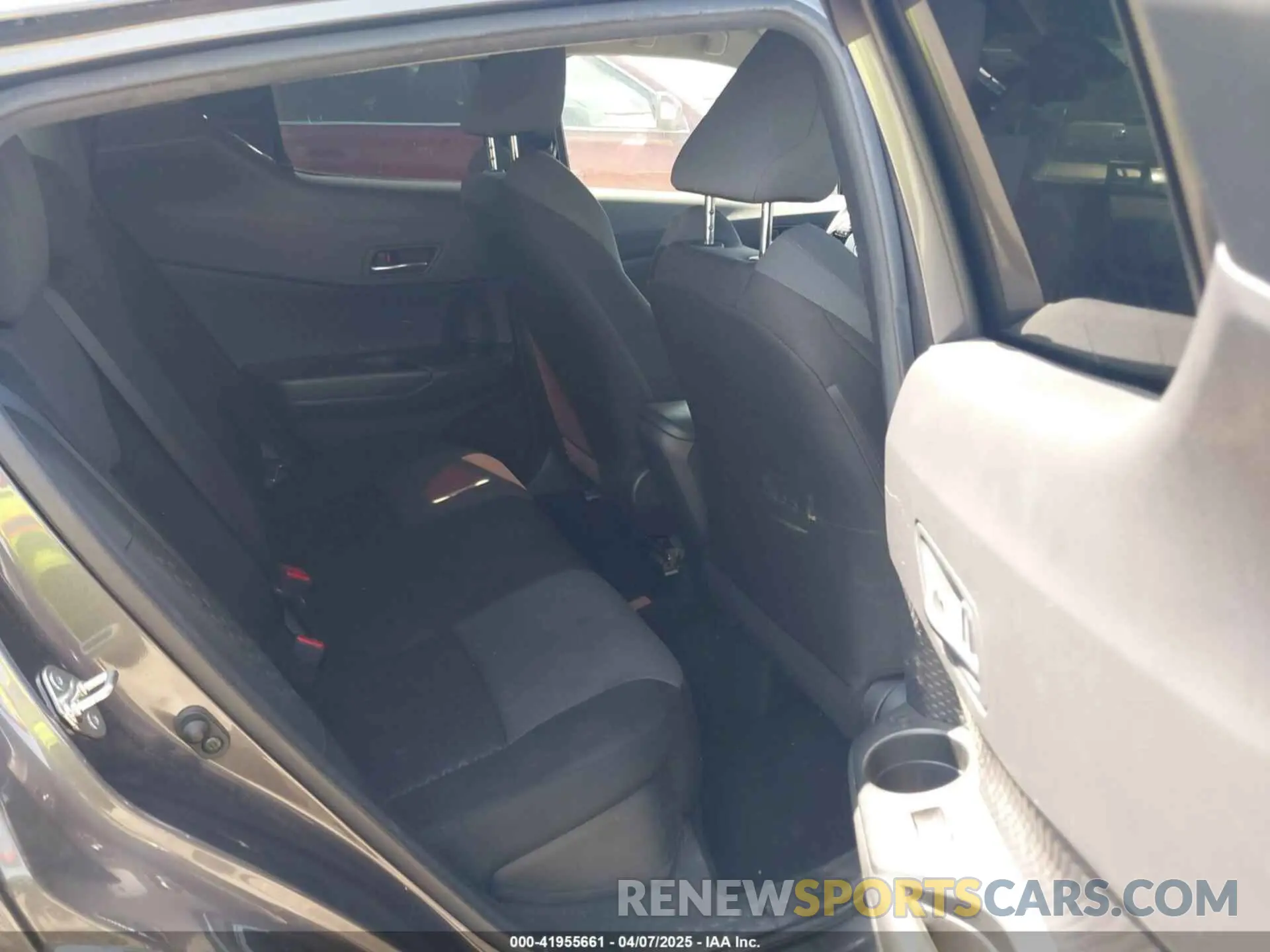 8 Photograph of a damaged car JTNKHMBX0M1126776 TOYOTA C-HR 2021