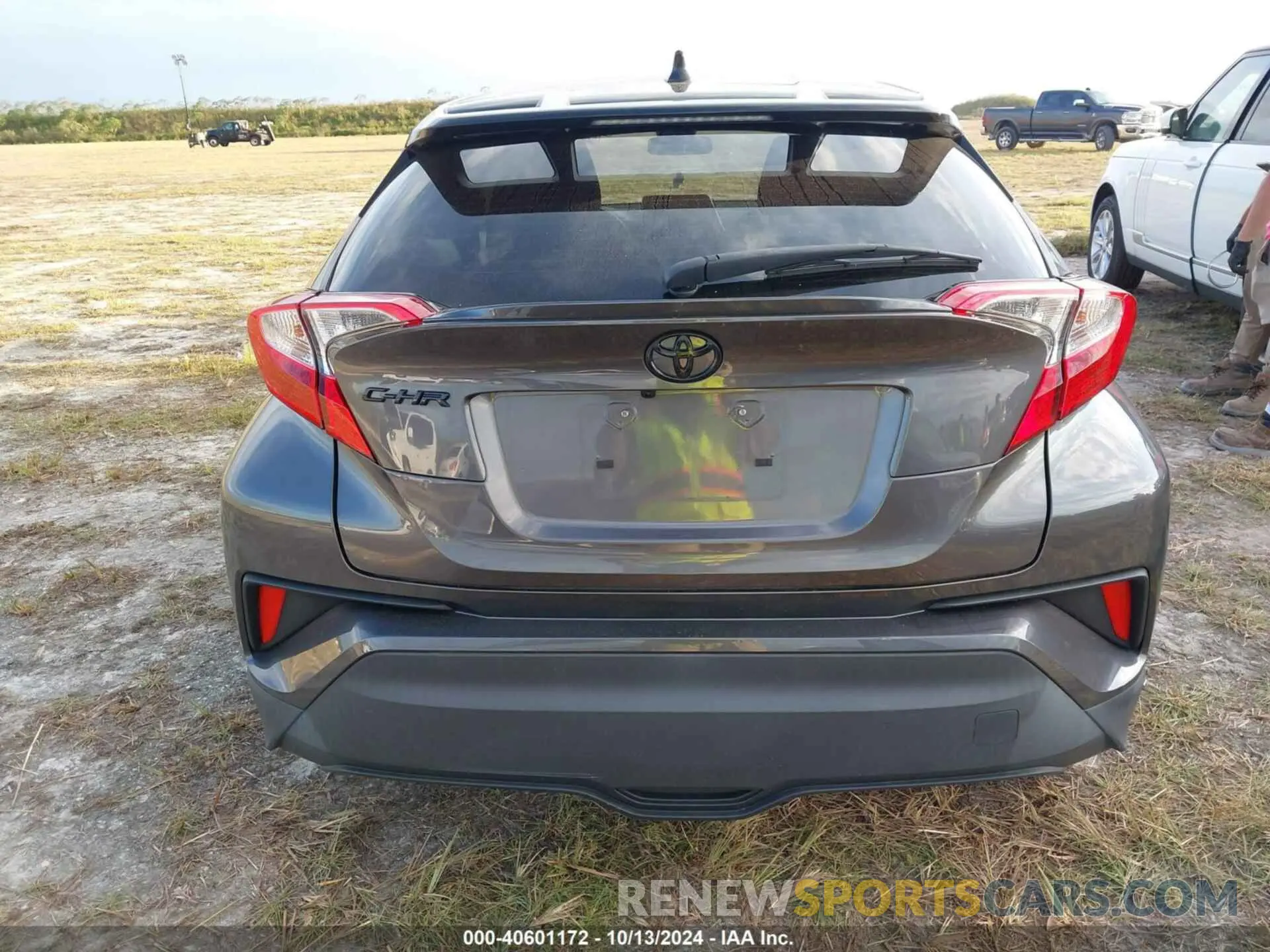 16 Photograph of a damaged car JTNKHMBX0M1129404 TOYOTA C-HR 2021