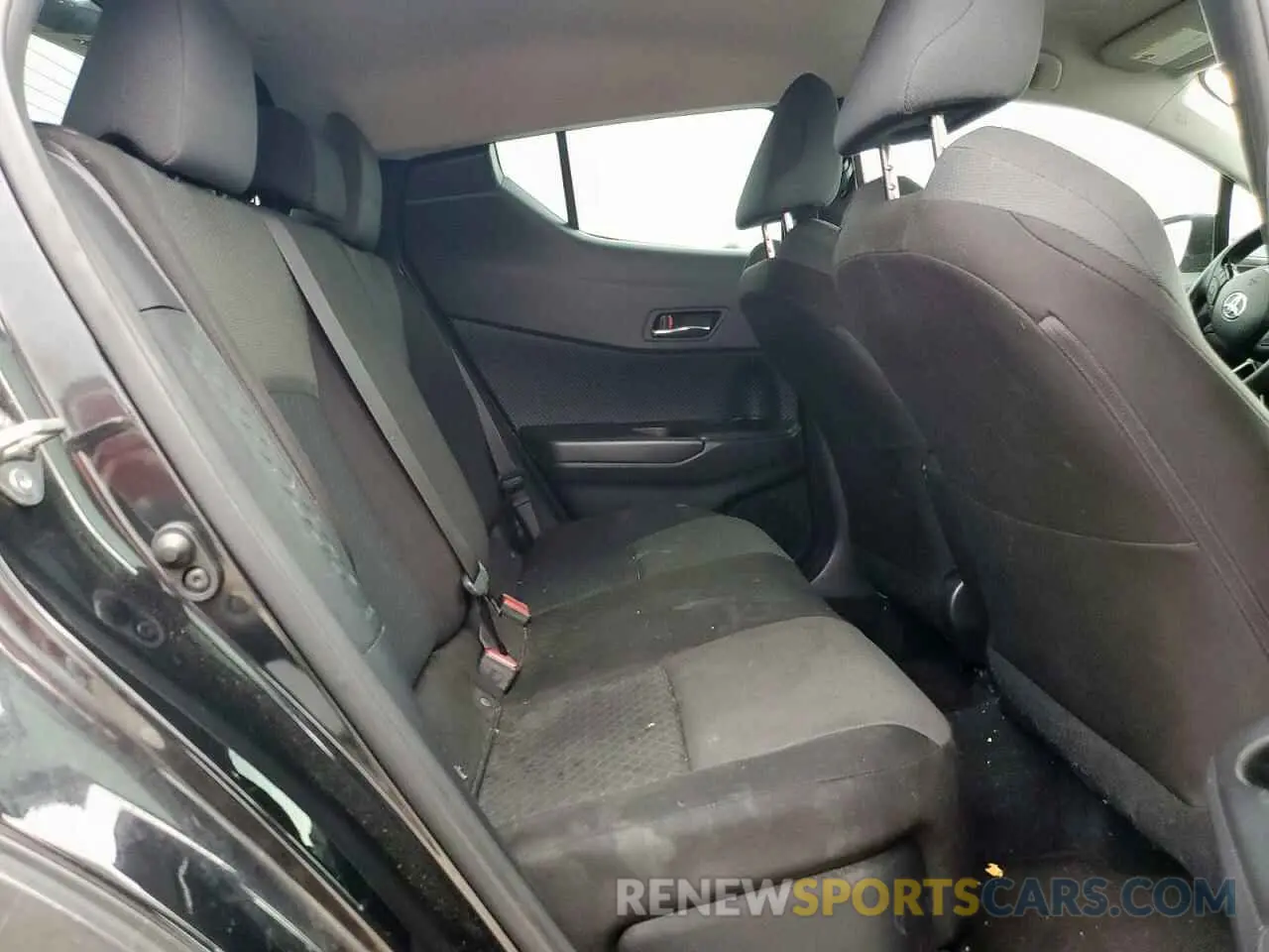 10 Photograph of a damaged car JTNKHMBX2M1104651 TOYOTA C-HR 2021