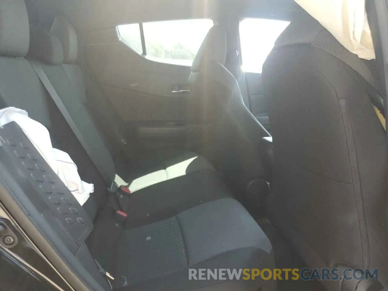 11 Photograph of a damaged car JTNKHMBX2M1109204 TOYOTA C-HR 2021