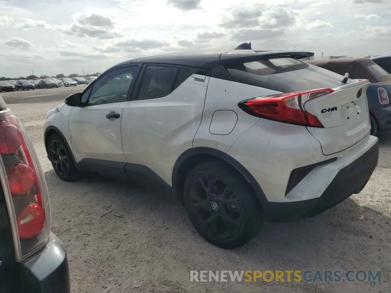 2 Photograph of a damaged car JTNKHMBX2M1111986 TOYOTA C-HR 2021