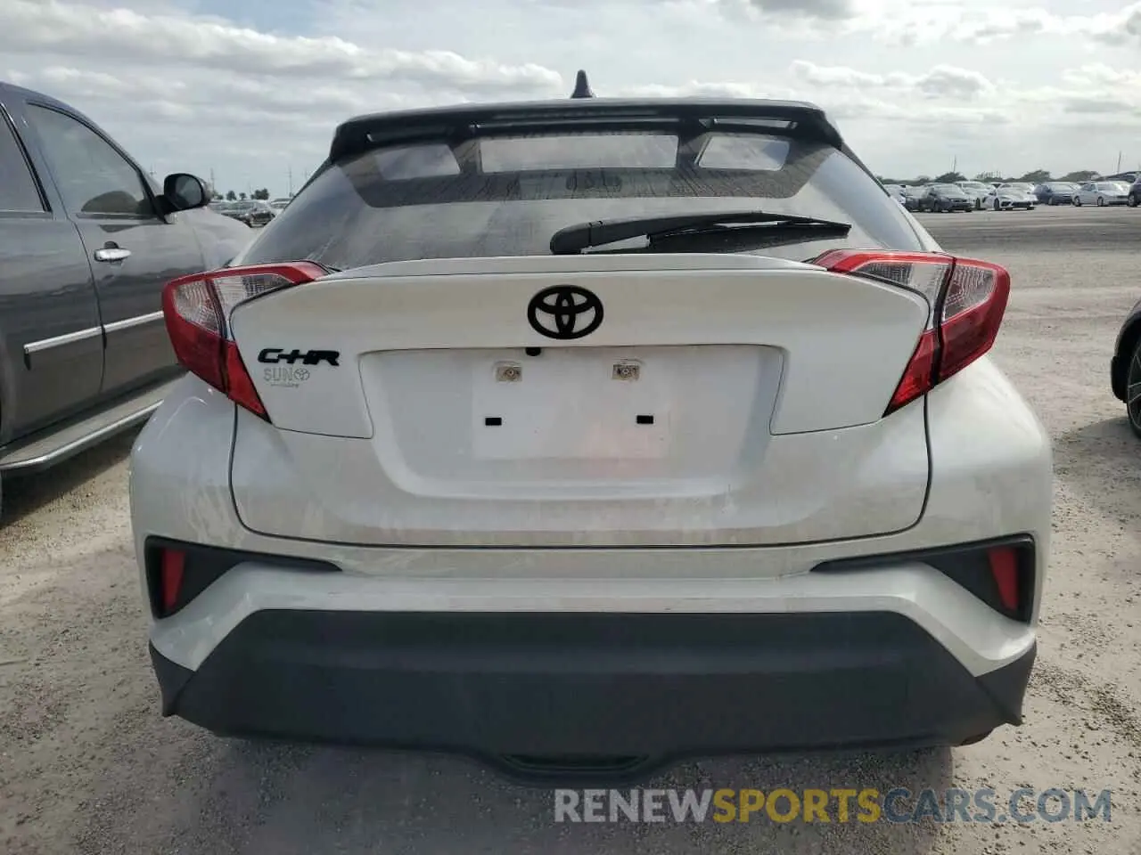 6 Photograph of a damaged car JTNKHMBX2M1111986 TOYOTA C-HR 2021