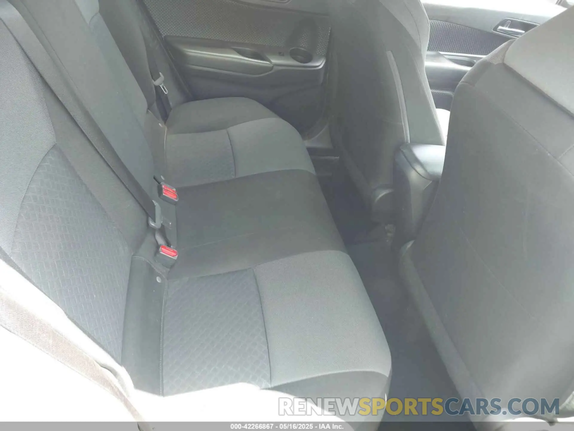 8 Photograph of a damaged car JTNKHMBX2M1118467 TOYOTA C-HR 2021