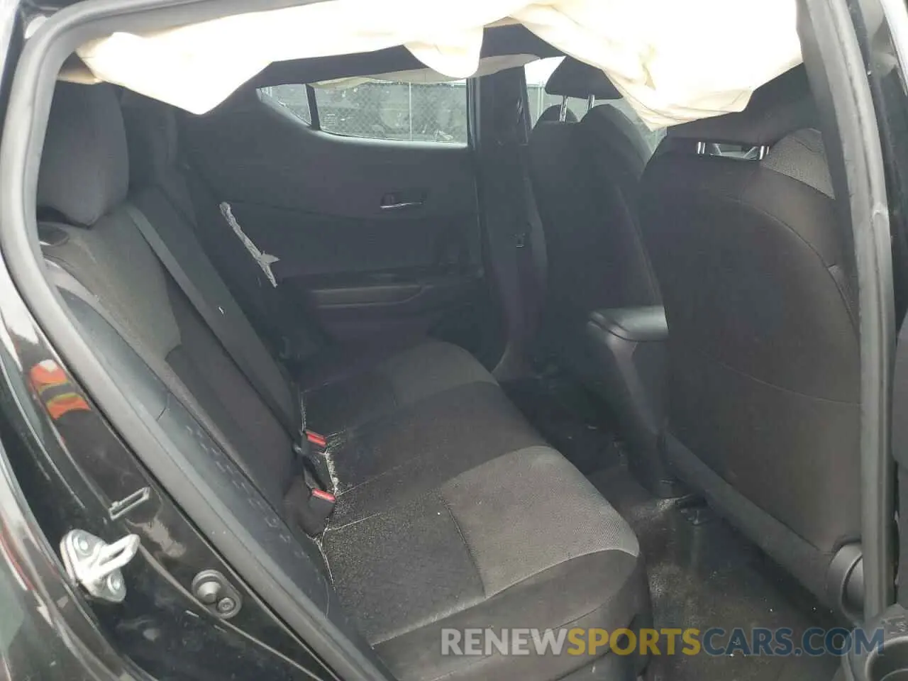 10 Photograph of a damaged car JTNKHMBX2M1128772 TOYOTA C-HR 2021