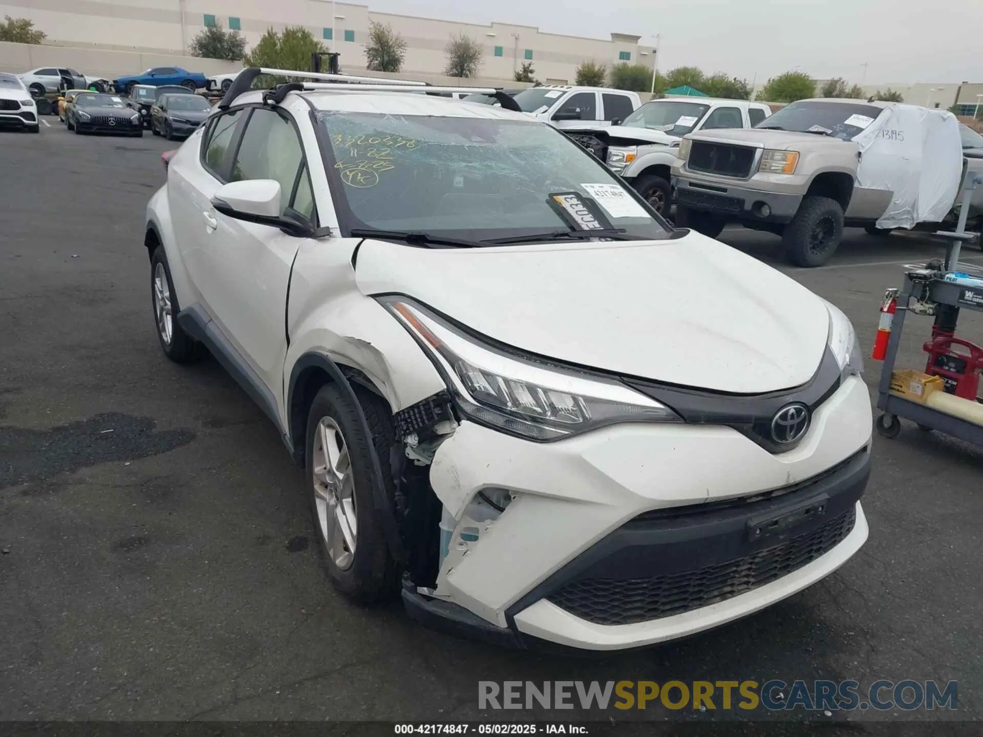 1 Photograph of a damaged car JTNKHMBX3M1125332 TOYOTA C-HR 2021