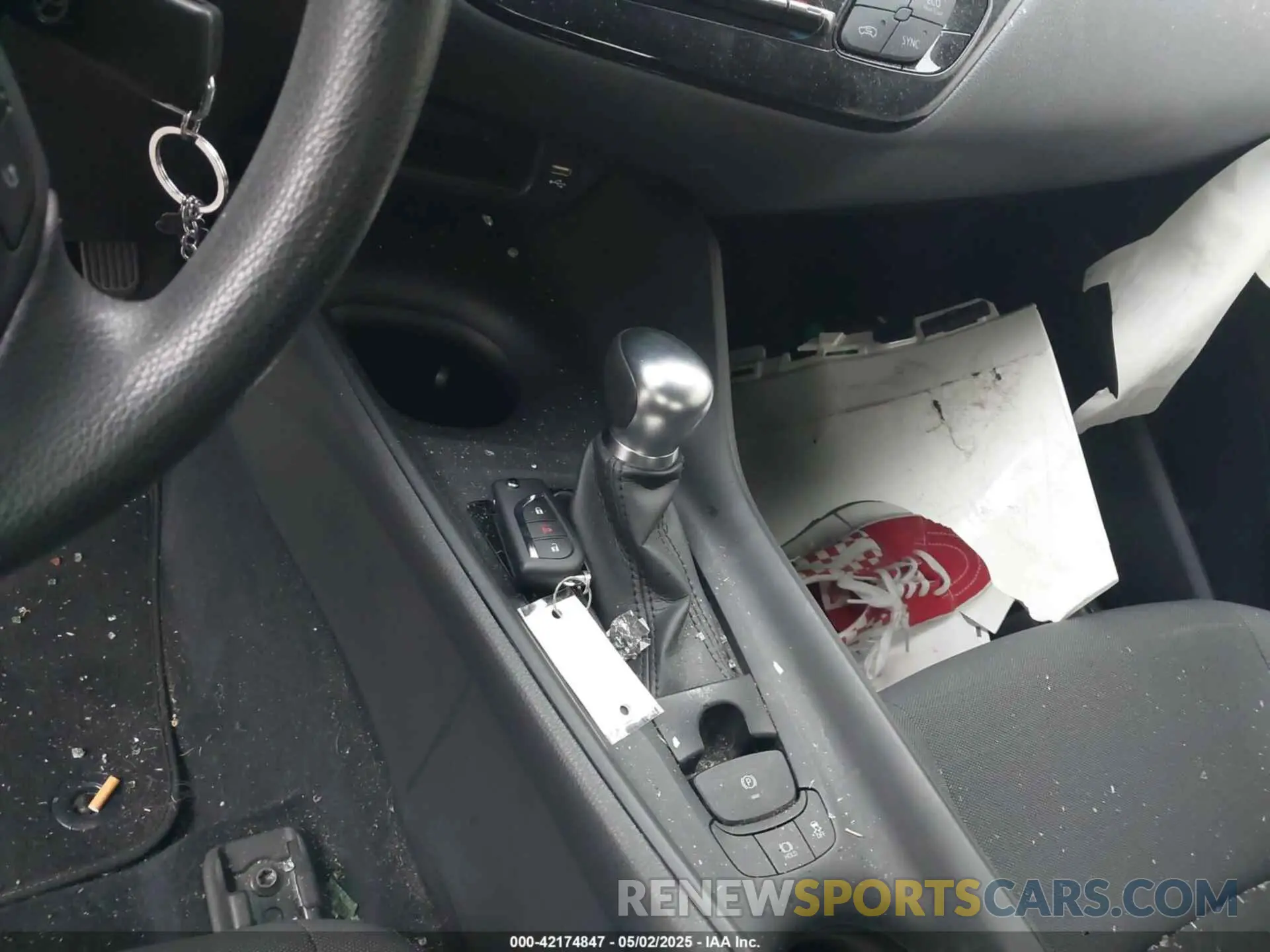 11 Photograph of a damaged car JTNKHMBX3M1125332 TOYOTA C-HR 2021
