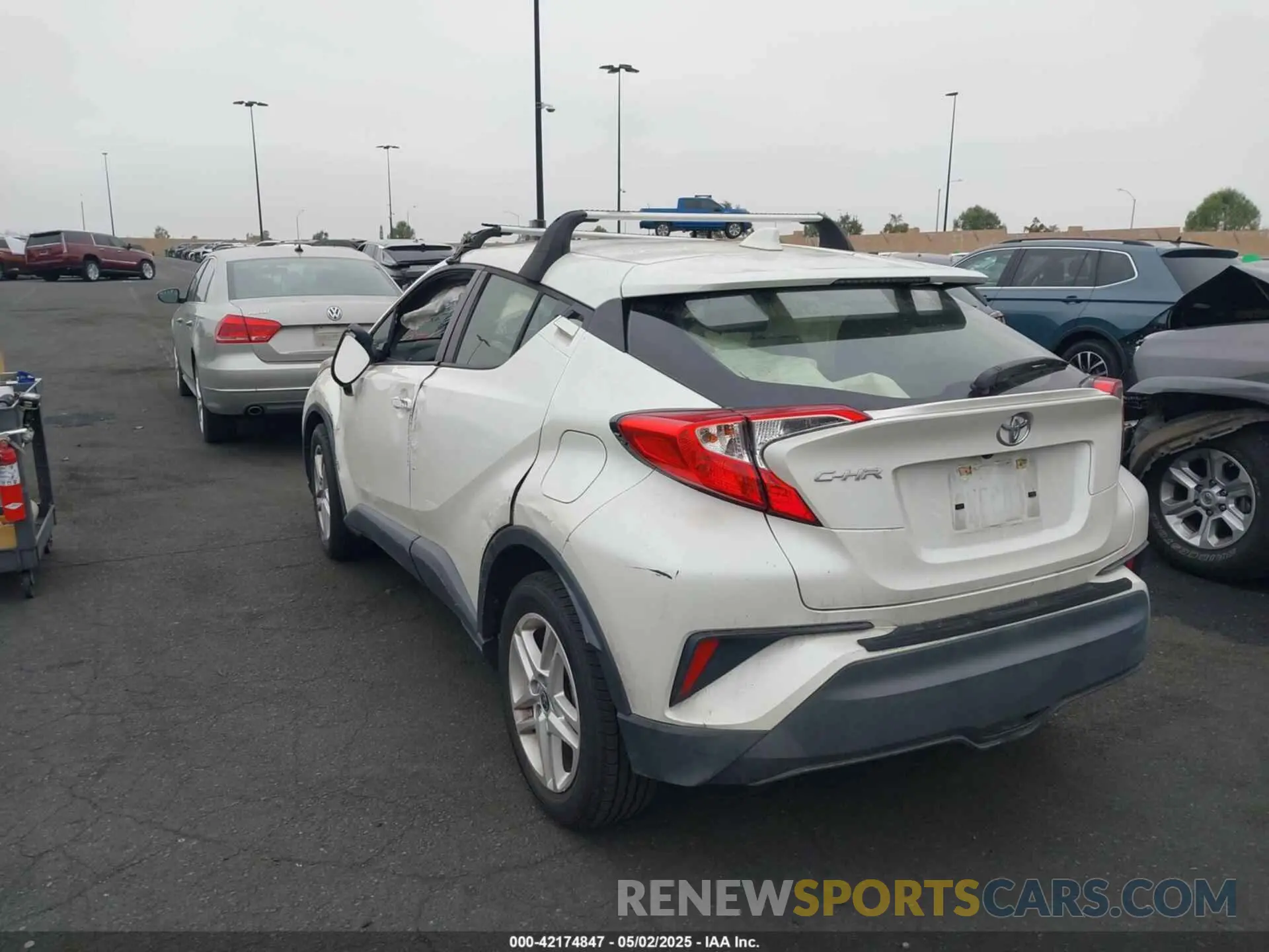 3 Photograph of a damaged car JTNKHMBX3M1125332 TOYOTA C-HR 2021