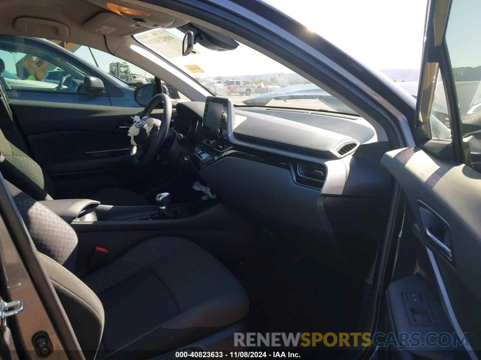 5 Photograph of a damaged car JTNKHMBX4M1108233 TOYOTA C-HR 2021
