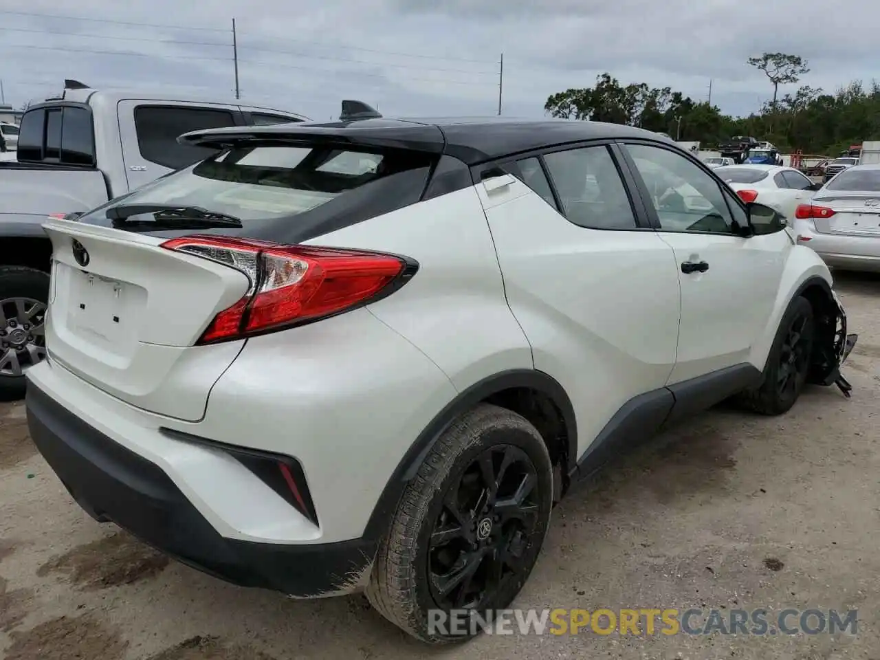 4 Photograph of a damaged car JTNKHMBX4M1113612 TOYOTA C-HR 2021