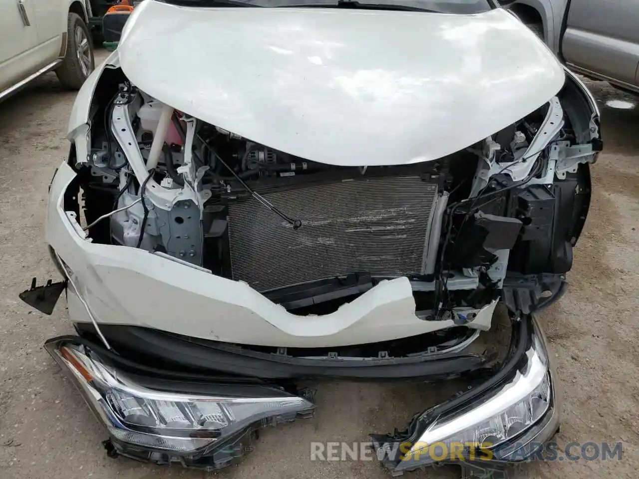 9 Photograph of a damaged car JTNKHMBX4M1113612 TOYOTA C-HR 2021