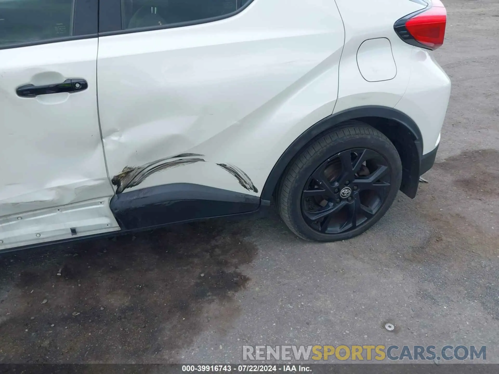 6 Photograph of a damaged car JTNKHMBX5M1097923 TOYOTA C-HR 2021