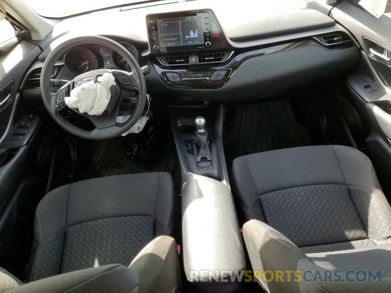 8 Photograph of a damaged car JTNKHMBX5M1115904 TOYOTA C-HR 2021