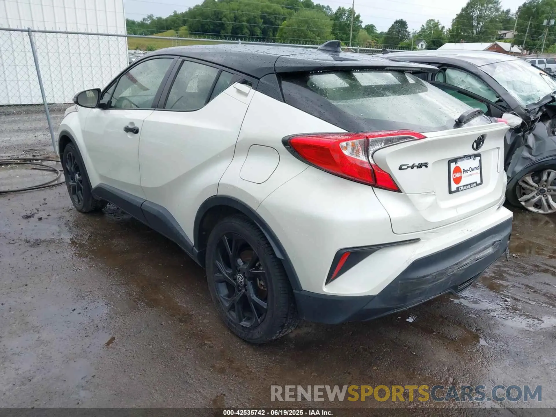 3 Photograph of a damaged car JTNKHMBX6M1105611 TOYOTA C-HR 2021