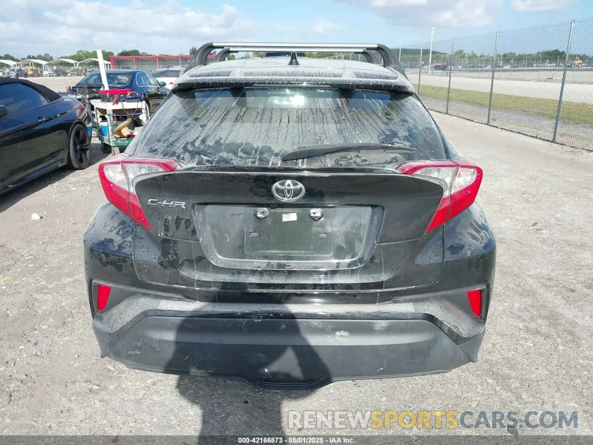 15 Photograph of a damaged car JTNKHMBX6M1110579 TOYOTA C-HR 2021