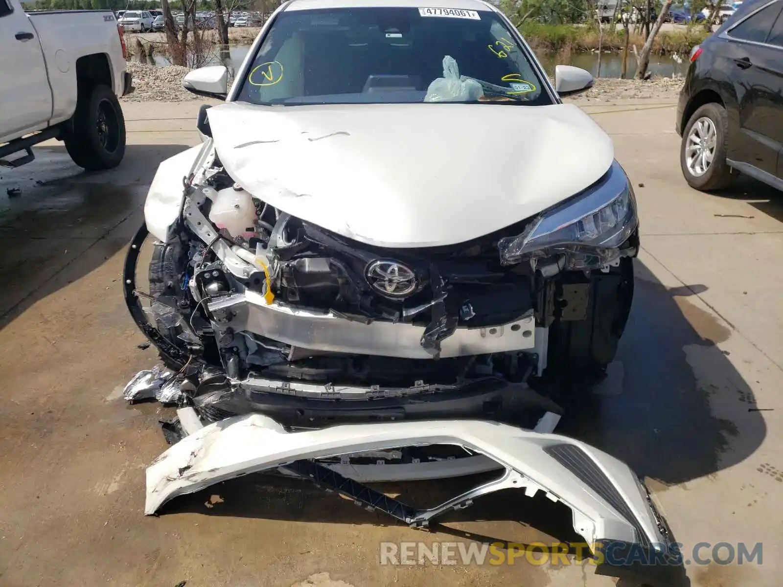 9 Photograph of a damaged car JTNKHMBX7M1105391 TOYOTA C-HR 2021