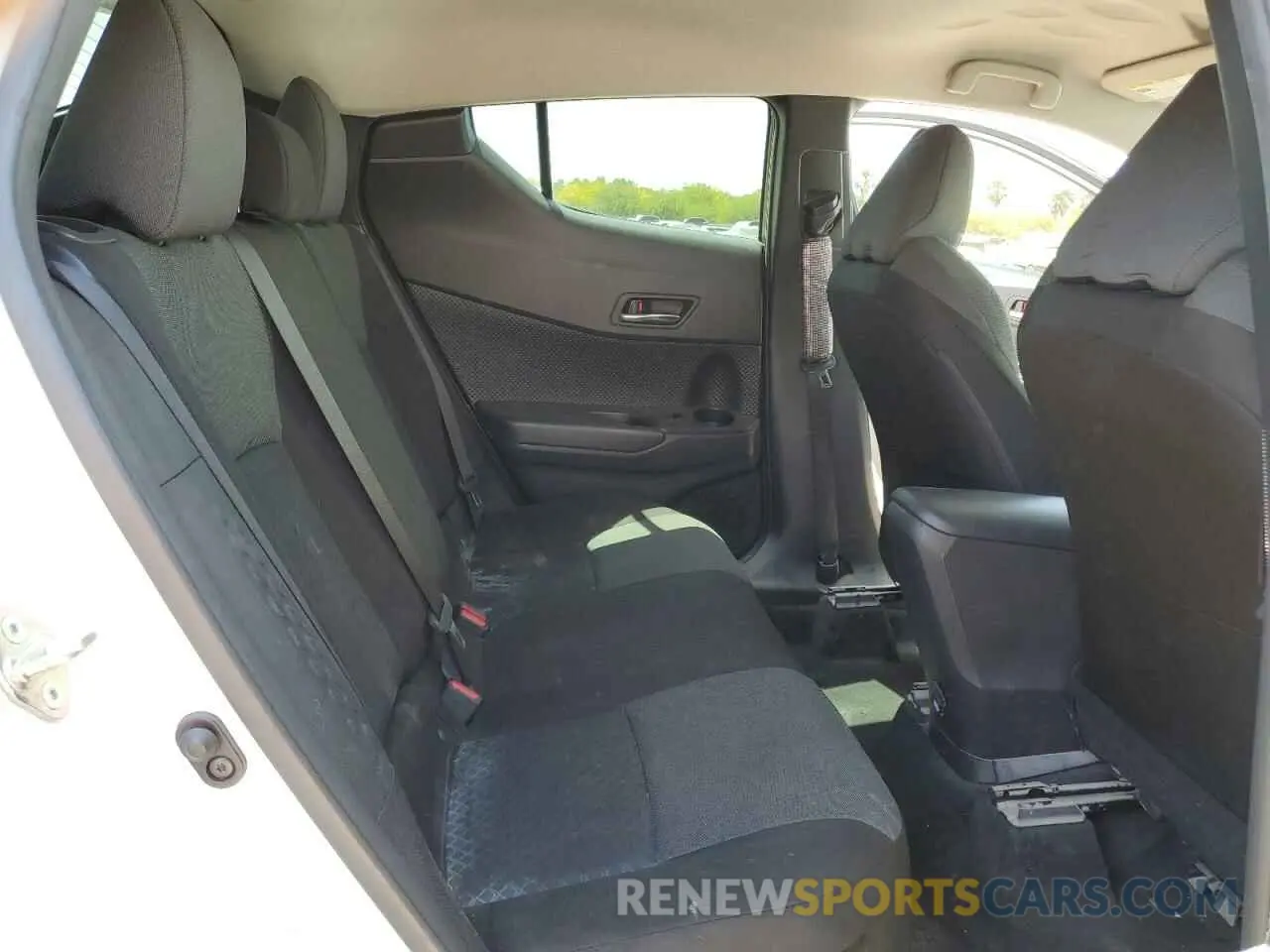 11 Photograph of a damaged car JTNKHMBX7M1111353 TOYOTA C-HR 2021