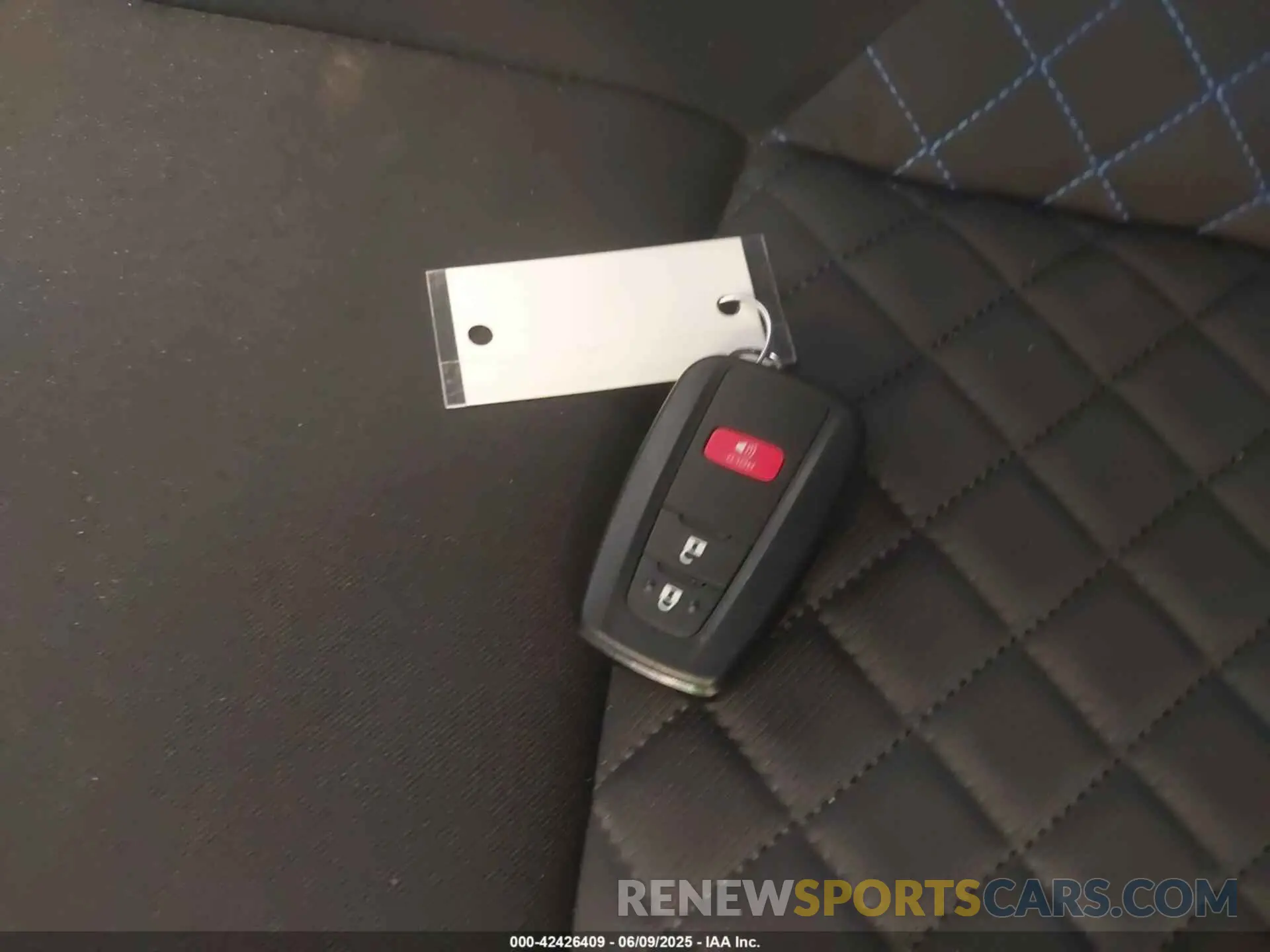 11 Photograph of a damaged car JTNKHMBX7M1113586 TOYOTA C-HR 2021