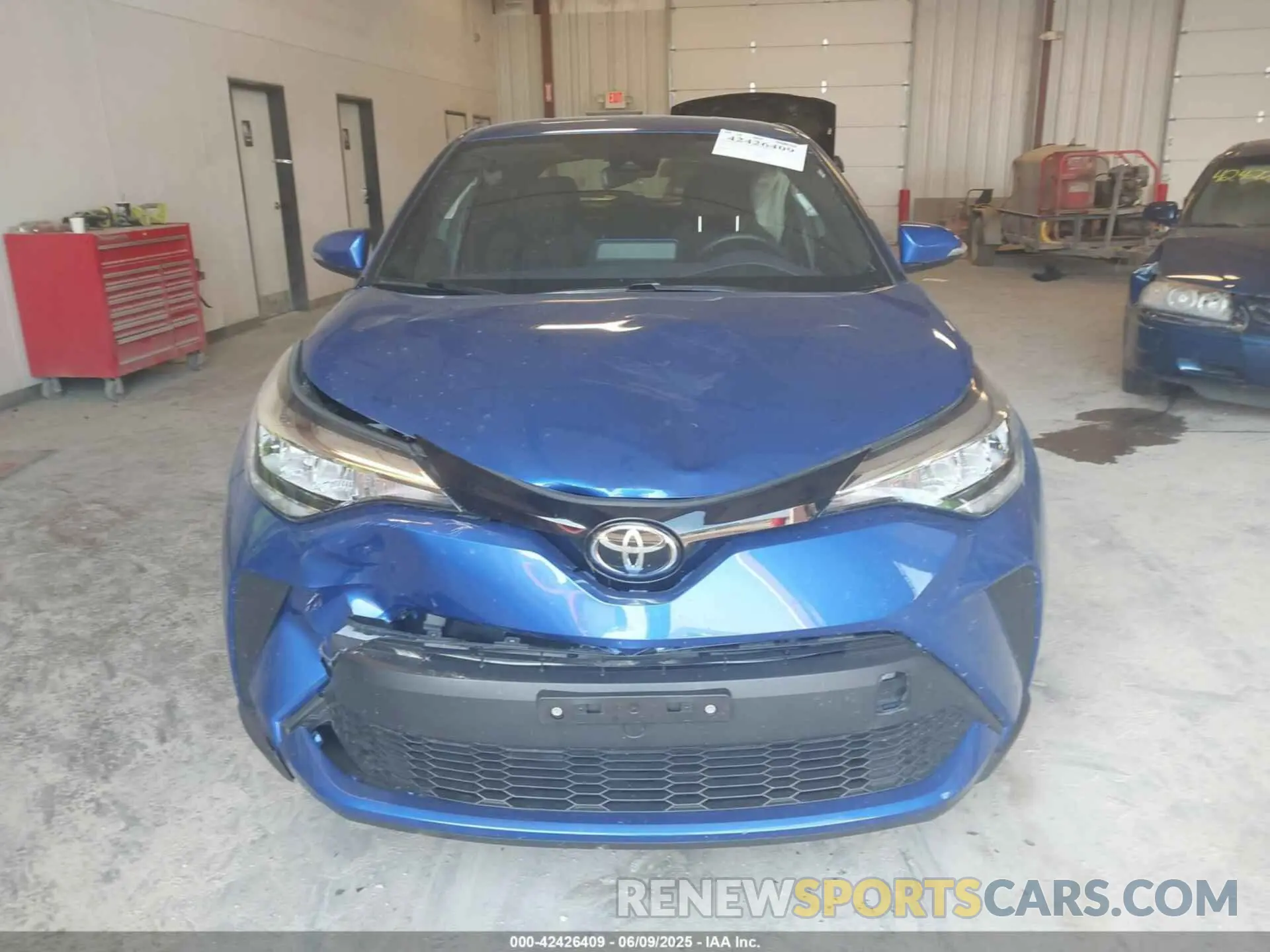 12 Photograph of a damaged car JTNKHMBX7M1113586 TOYOTA C-HR 2021