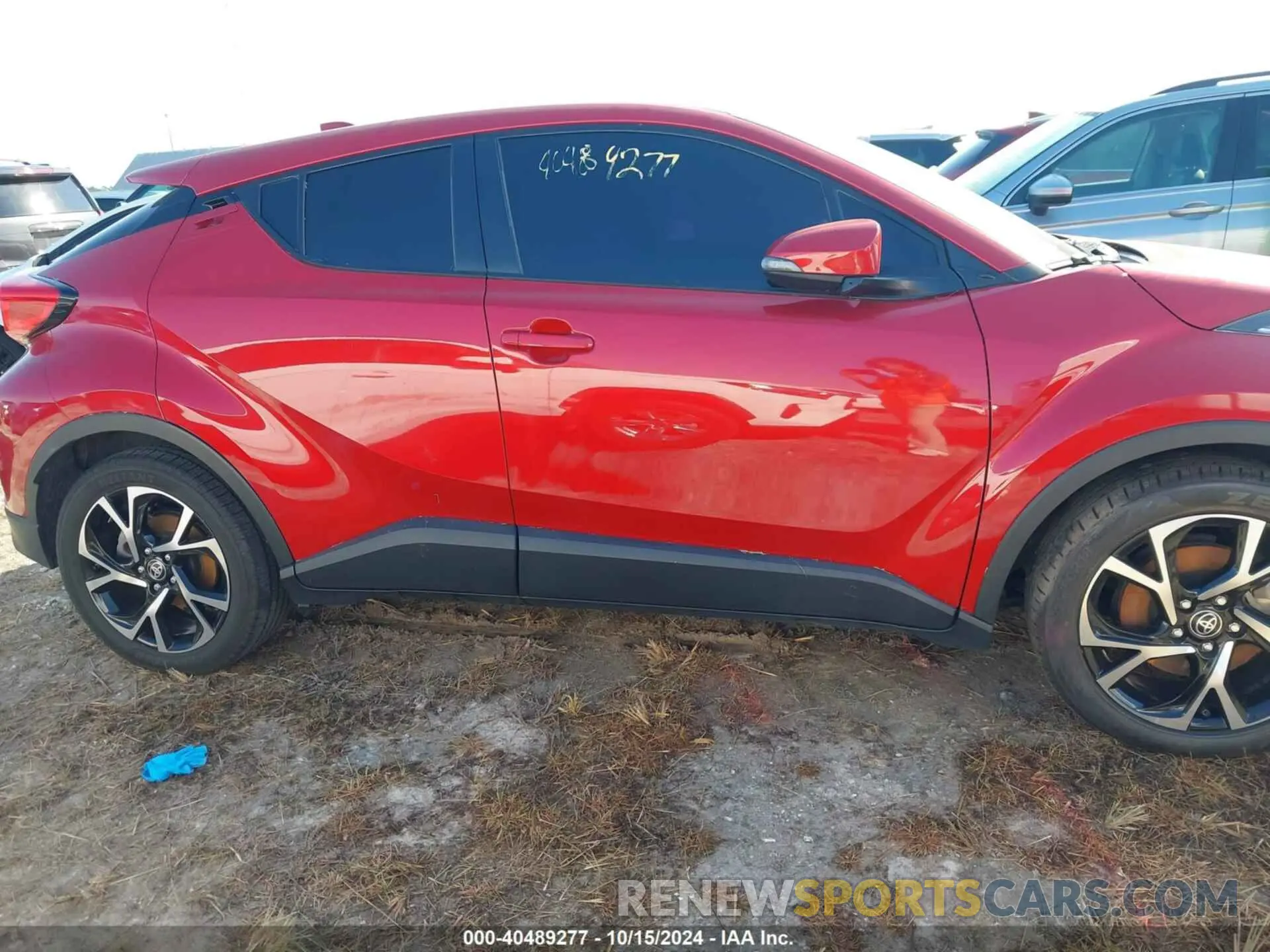 12 Photograph of a damaged car JTNKHMBX7M1116407 TOYOTA C-HR 2021