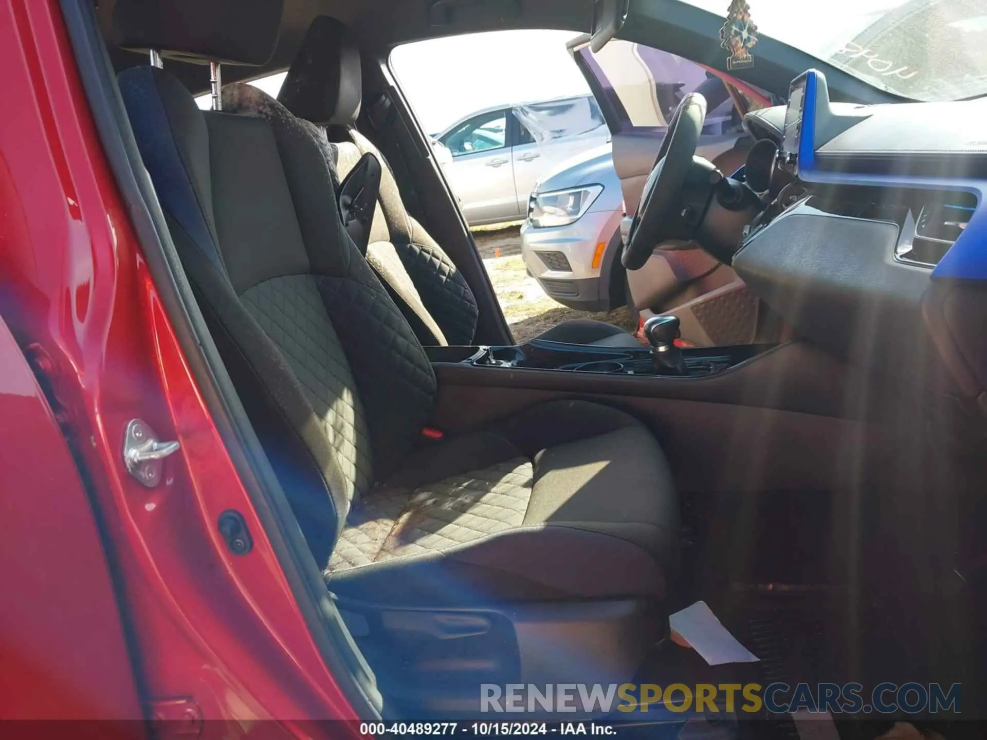 5 Photograph of a damaged car JTNKHMBX7M1116407 TOYOTA C-HR 2021